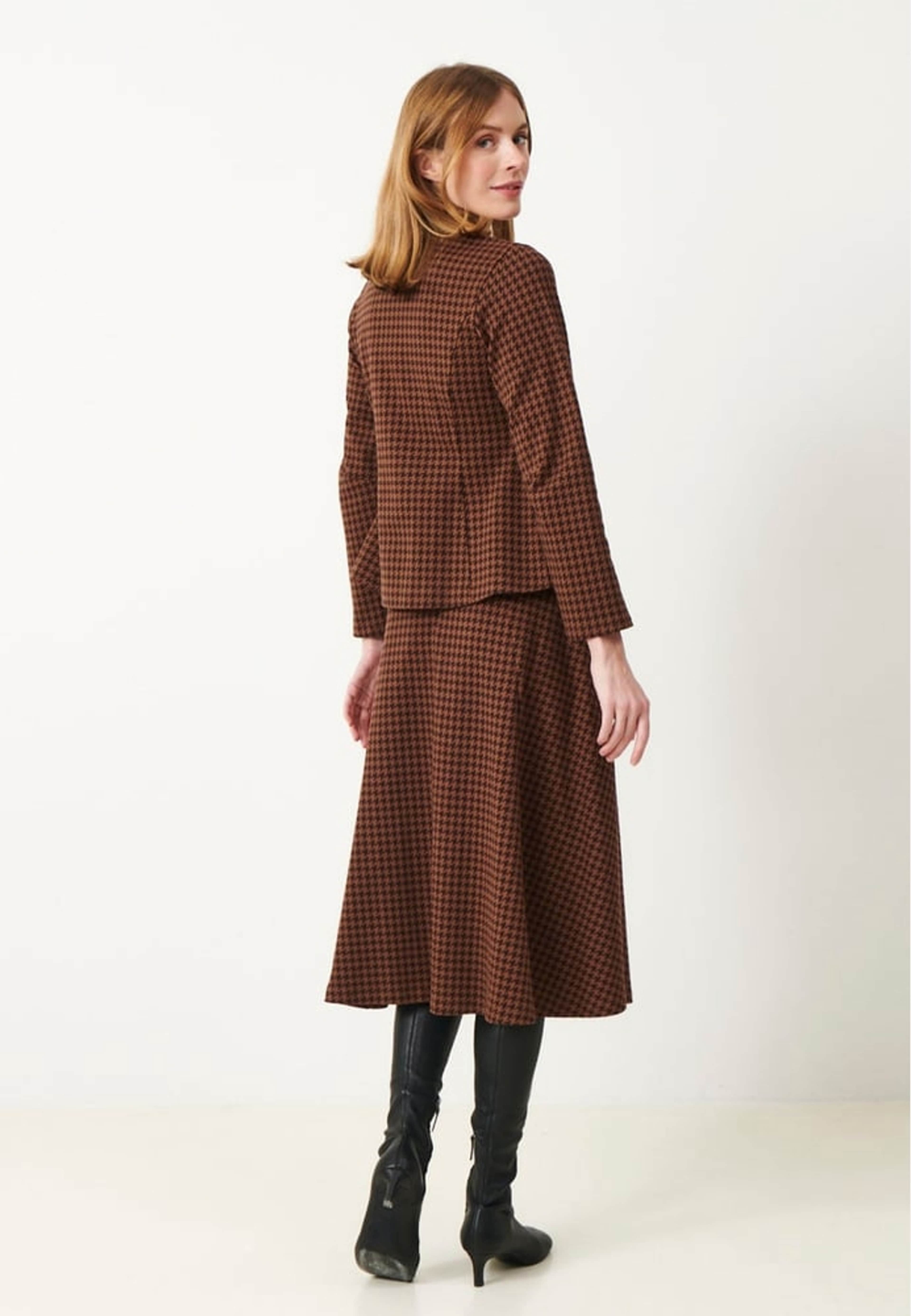 Sanna Skirt Houndstooth, från Jumperfabriken, i färgen brown. Klicka för att öppna bilden i stort format