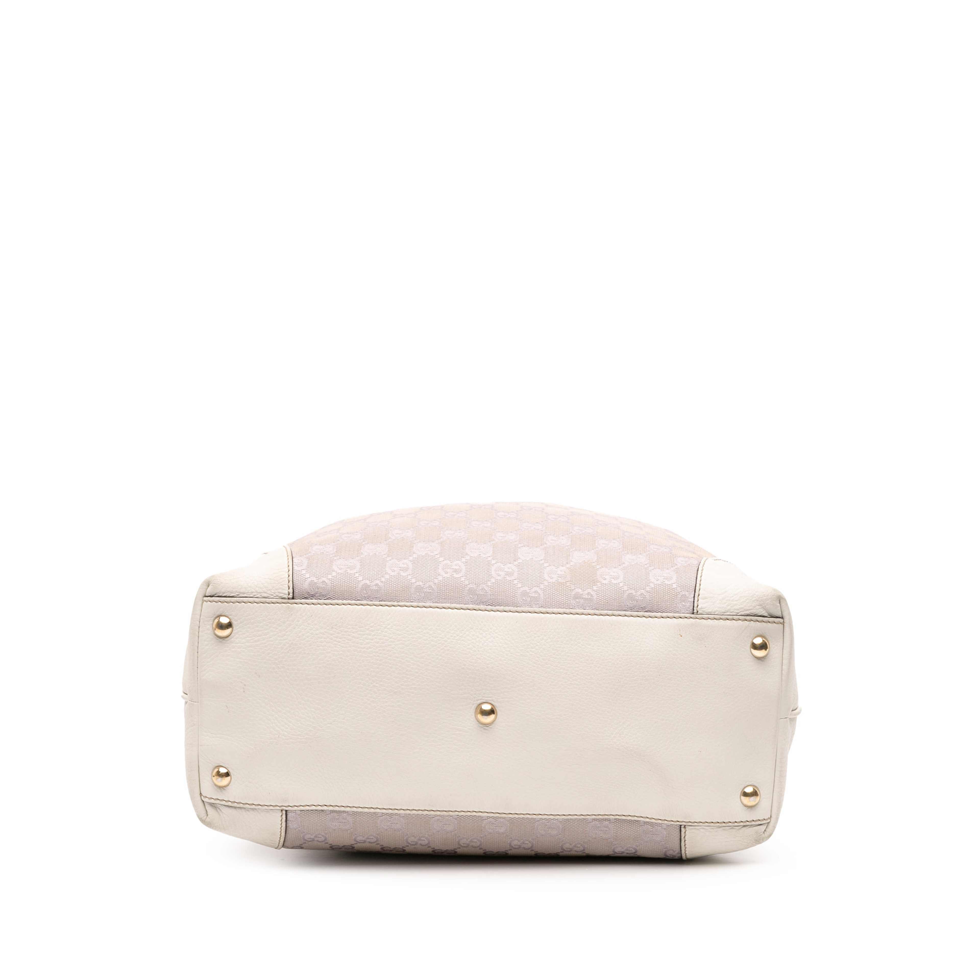 Gucci Gg Canvas Tote, från Luxclusif, i färgen gray. Klicka för att öppna bilden i stort format