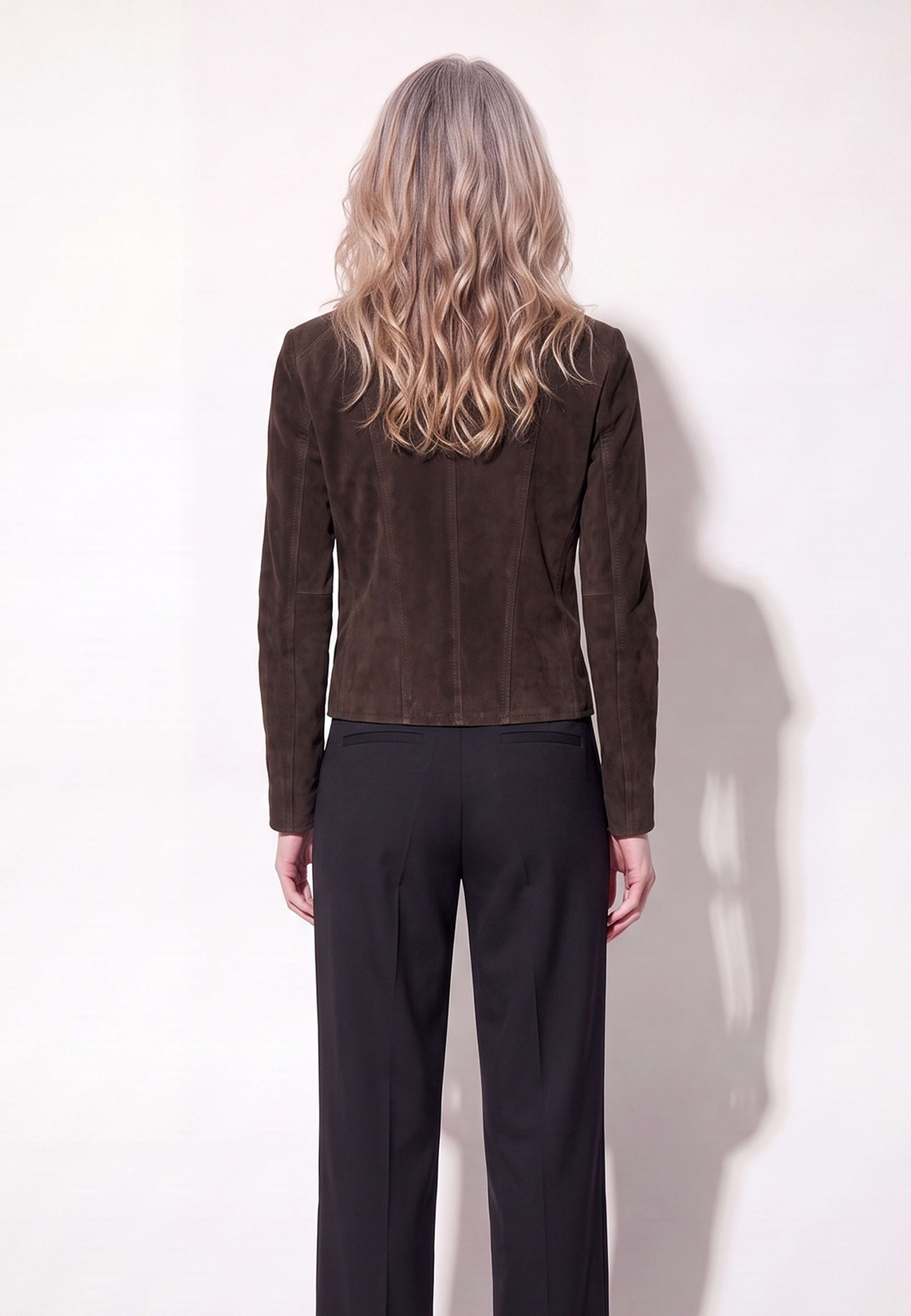 Hedda Jacket, från Saki, i färgen dark brown. Klicka för att öppna bilden i stort format