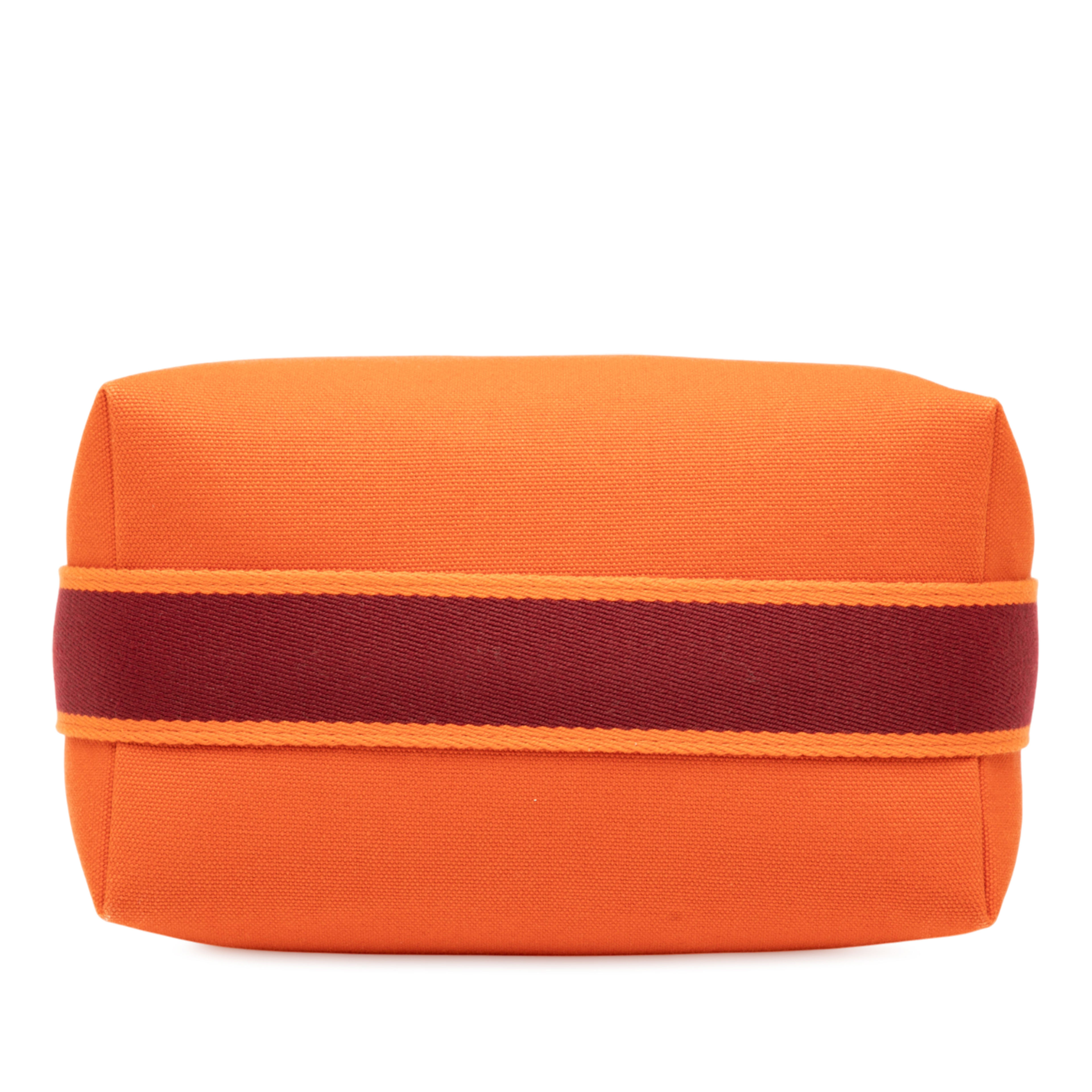 Hermès Small Canvas Bride A Brac Case, från Luxclusif, i färgen dark orange. Klicka för att öppna bilden i stort format