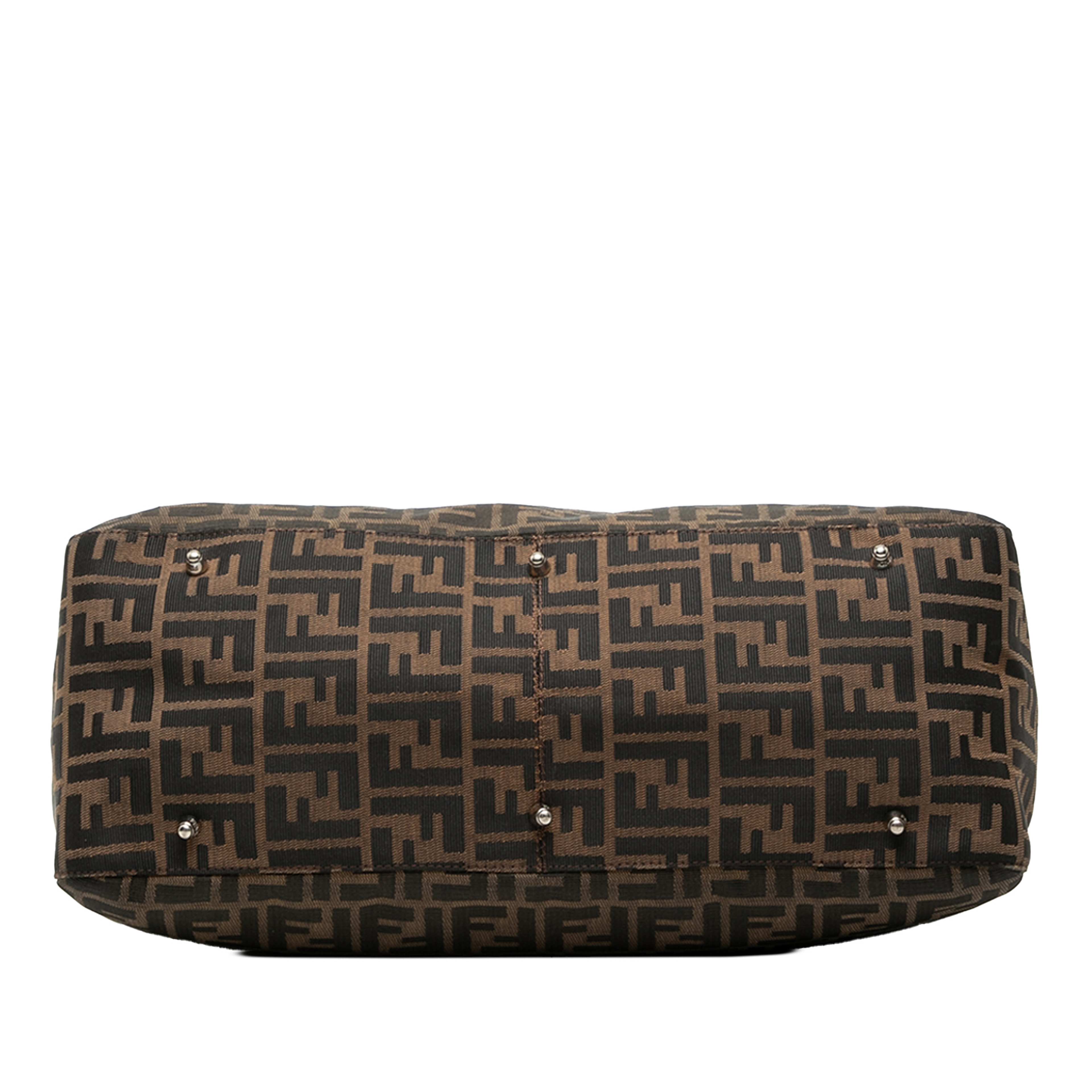 Fendi Large Zucca Canvas Twins Tote, från Luxclusif, i färgen brown. Klicka för att öppna bilden i stort format