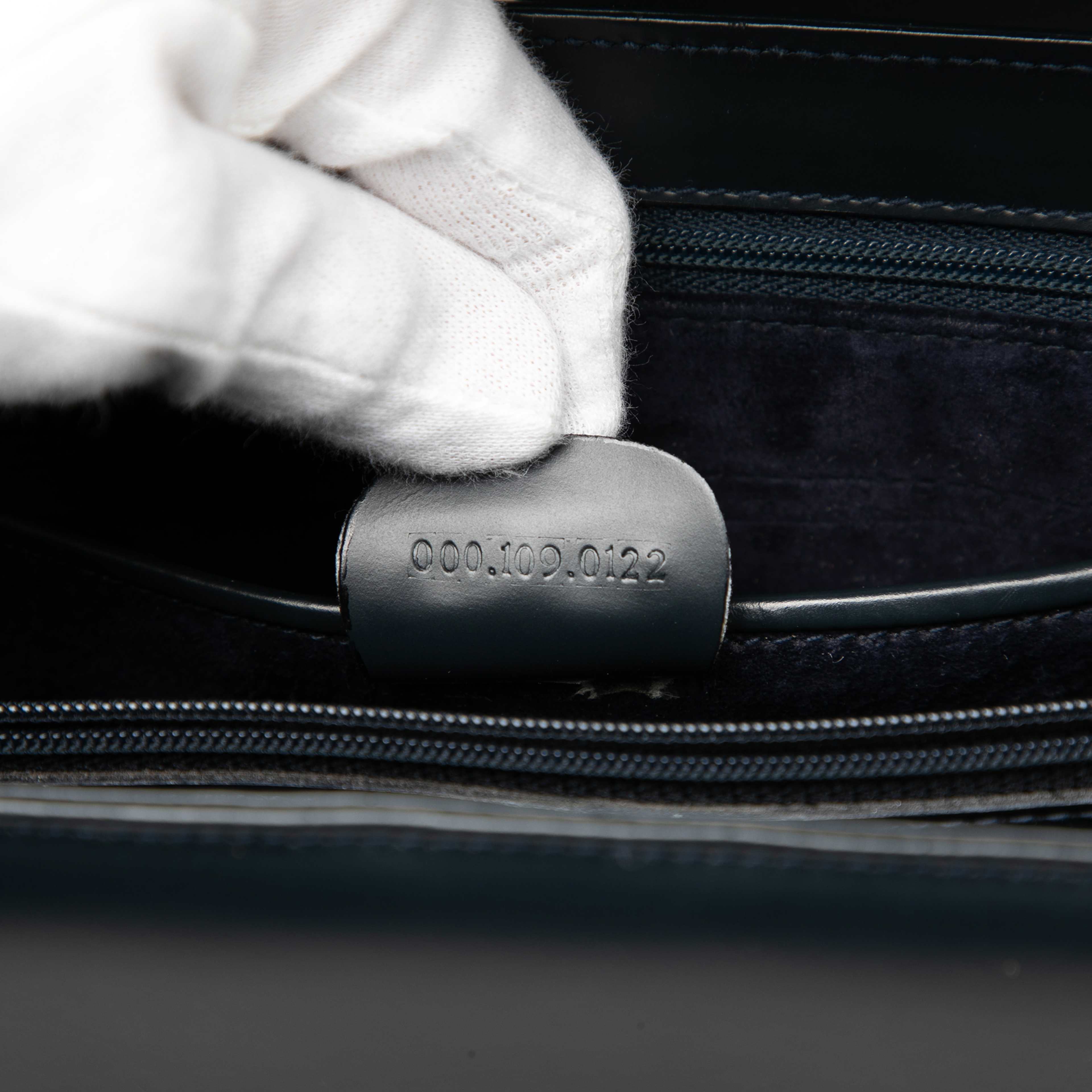 Gucci Calfskin Turnlock Sideline Handbag, från Luxclusif, i färgen blå. Klicka för att öppna bilden i stort format