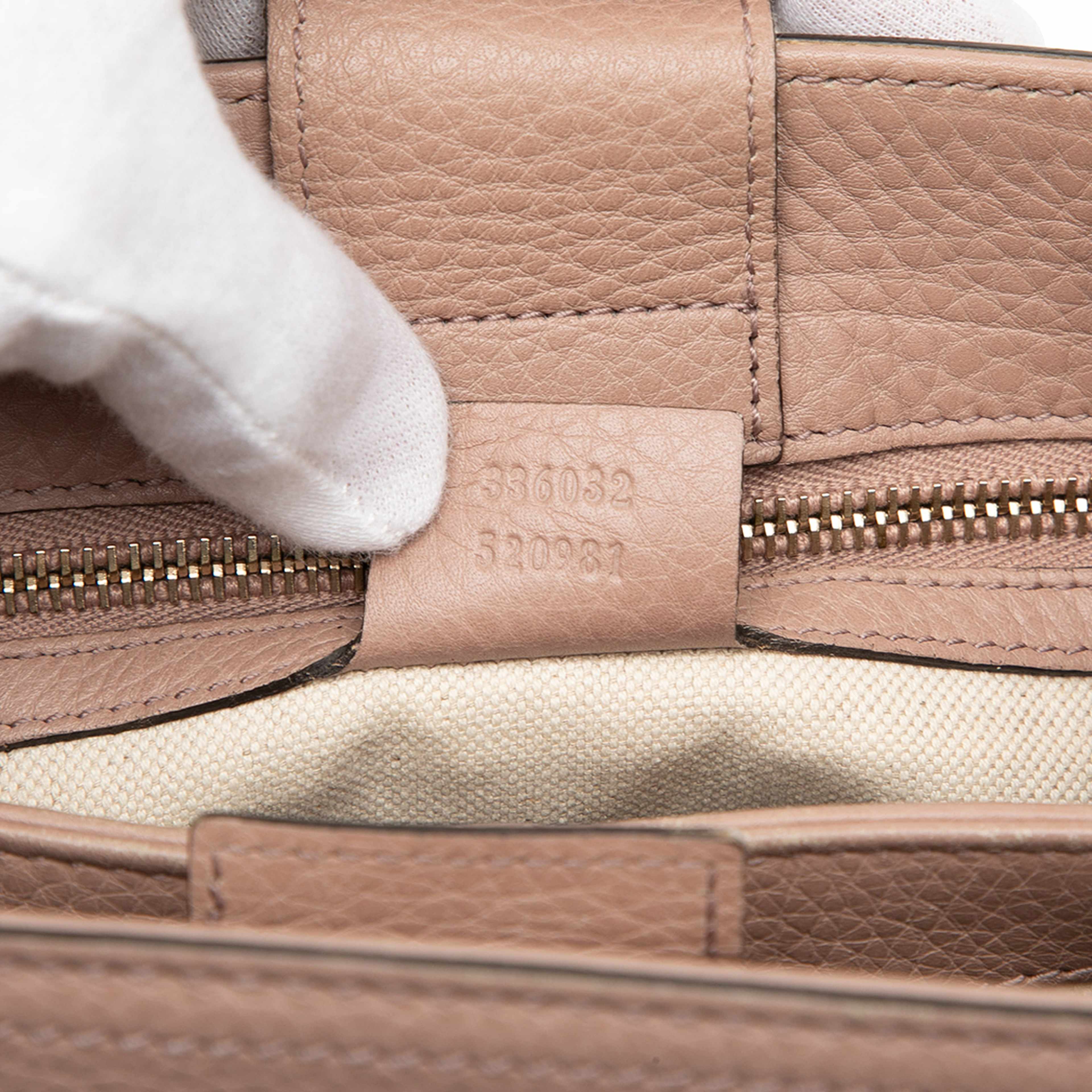 Gucci Small Calfskin Bamboo Shopper Satchel, från Luxclusif, i färgen brun. Klicka för att öppna bilden i stort format