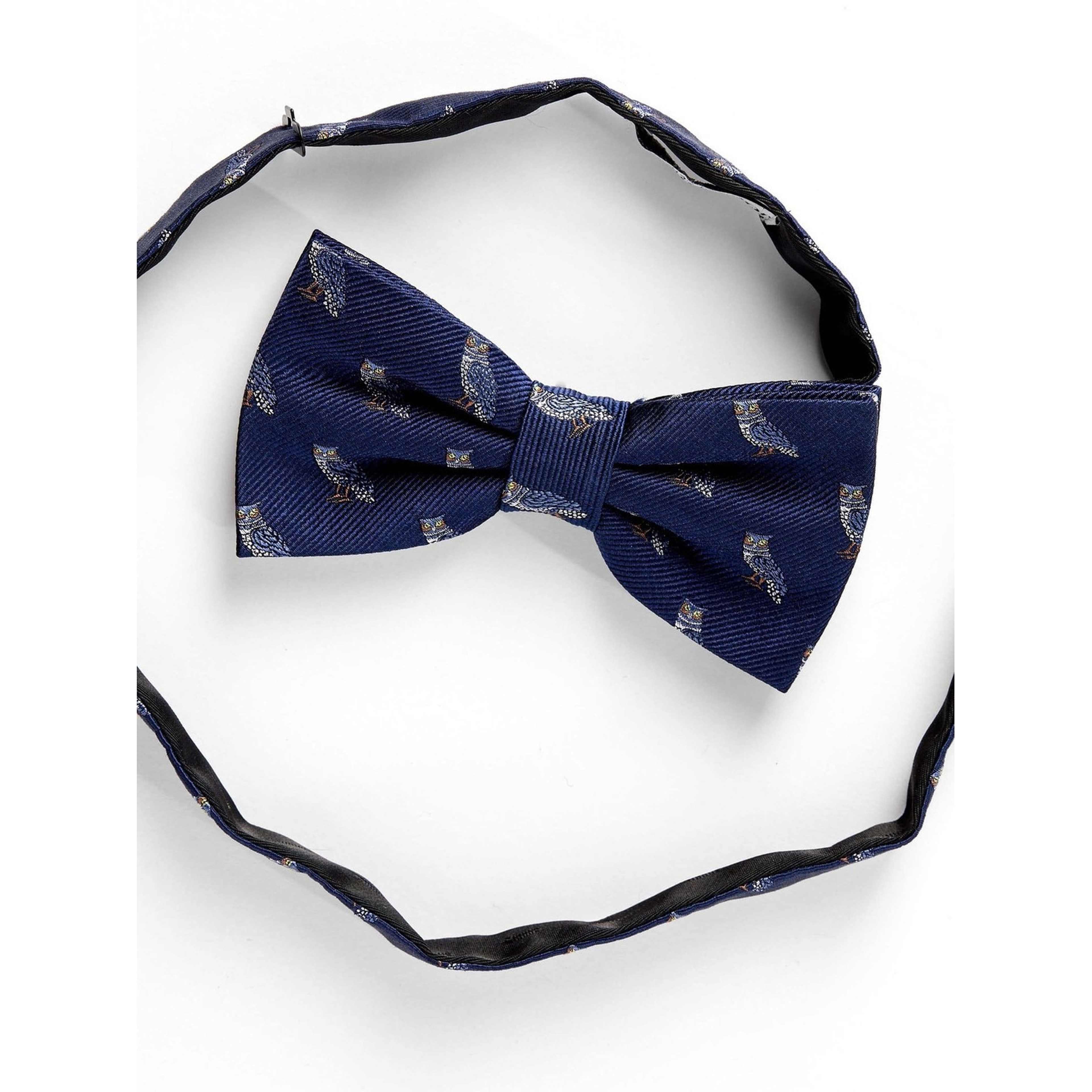 Bow Tie Motif