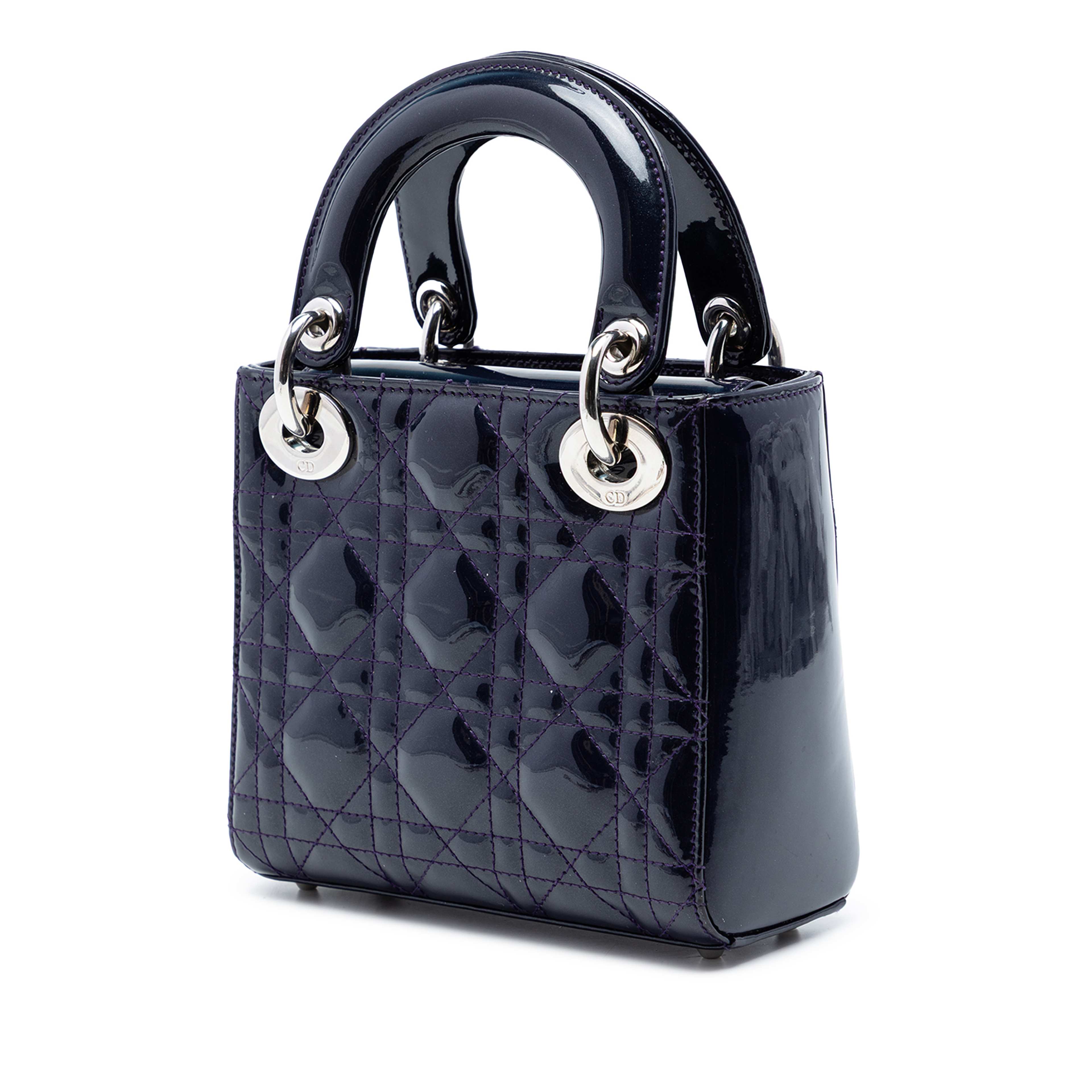 Dior Mini Patent Cannage Lady Dior, från Luxclusif, i färgen navy. Klicka för att öppna bilden i stort format