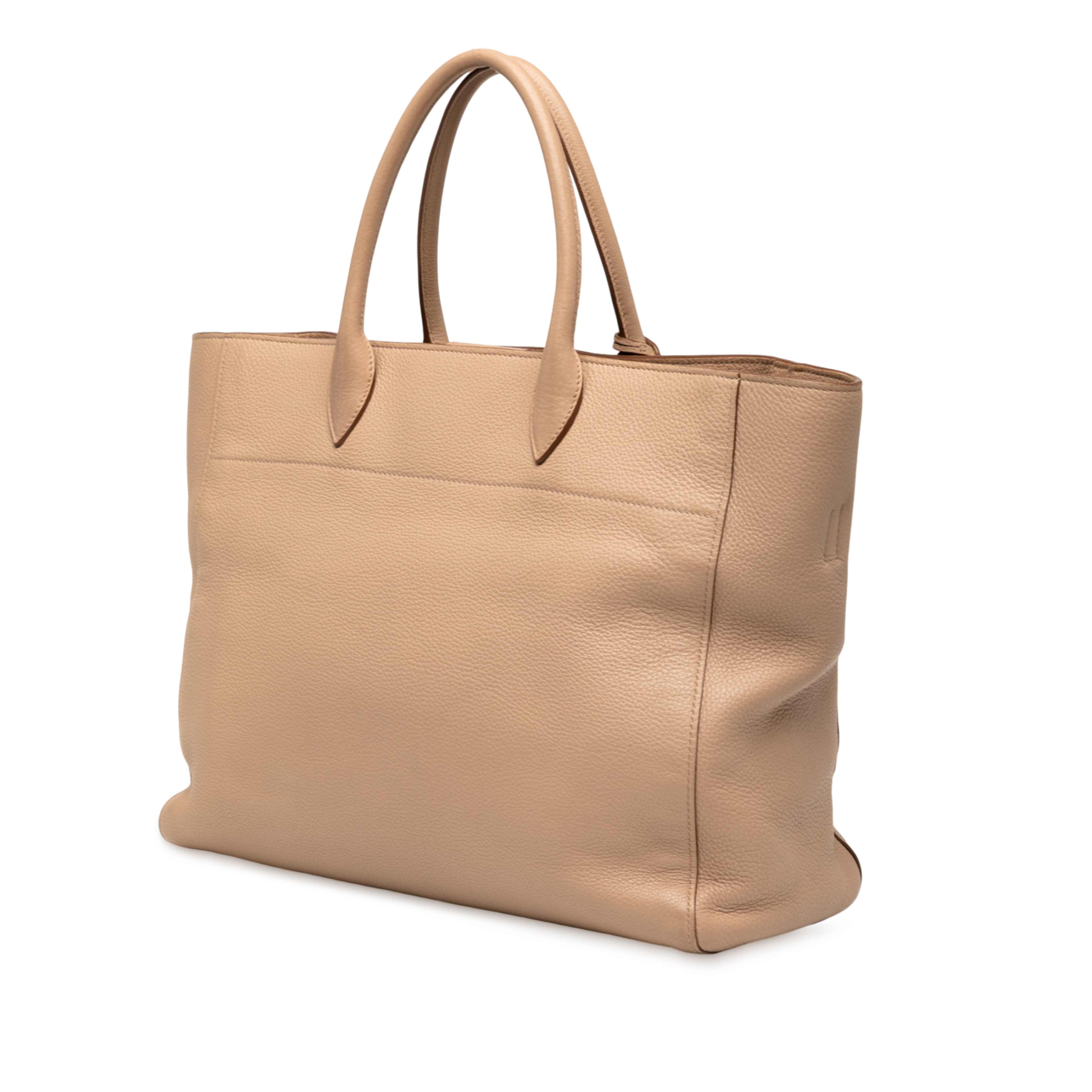 Prada Vitello Phenix Open Convertible Tote, från Luxclusif, i färgen brun. Klicka för att öppna bilden i stort format