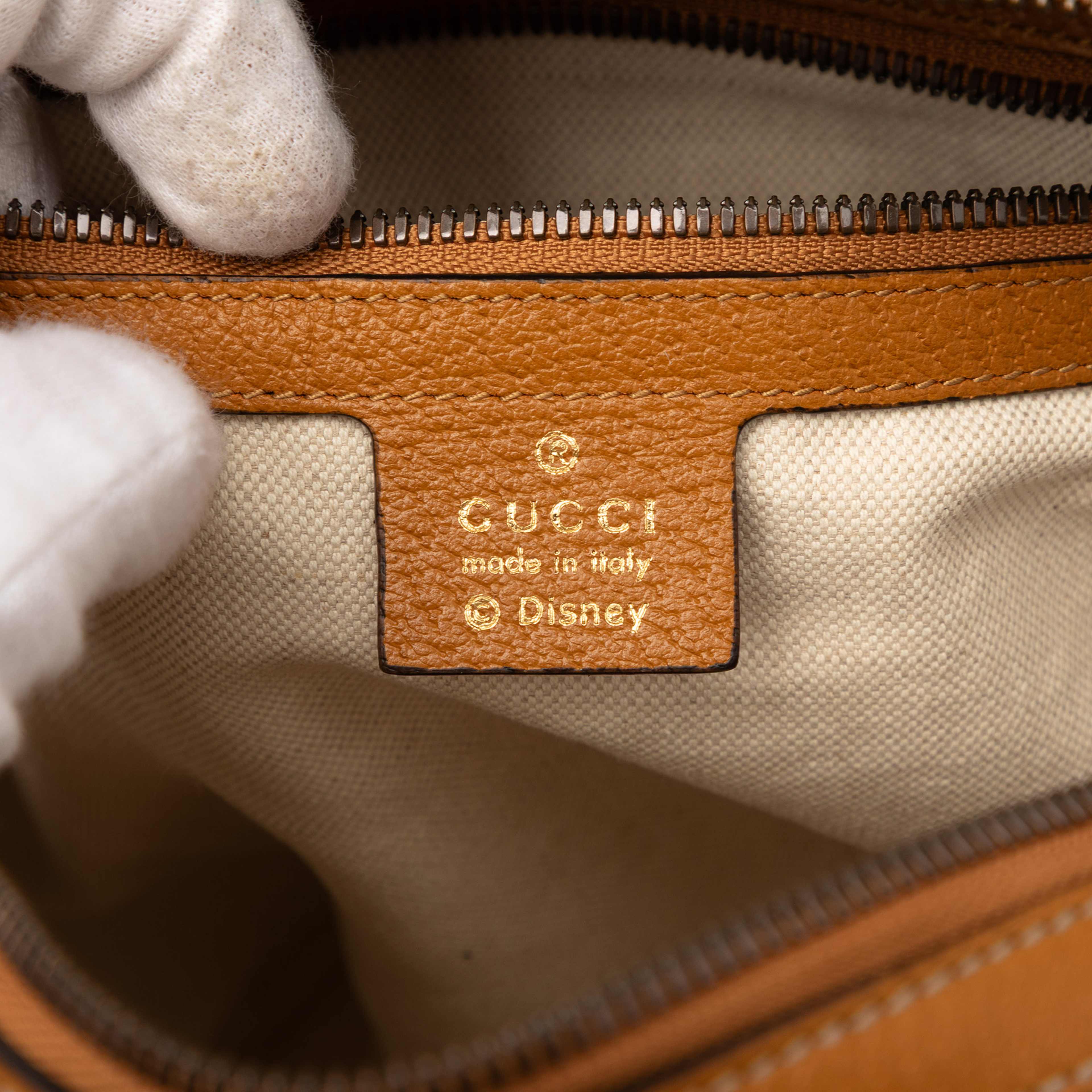 Gucci Disney Small Micro Gg Supreme Mickey Mouse Dome Backpack, från Luxclusif, i färgen light brown. Klicka för att öppna bilden i stort format