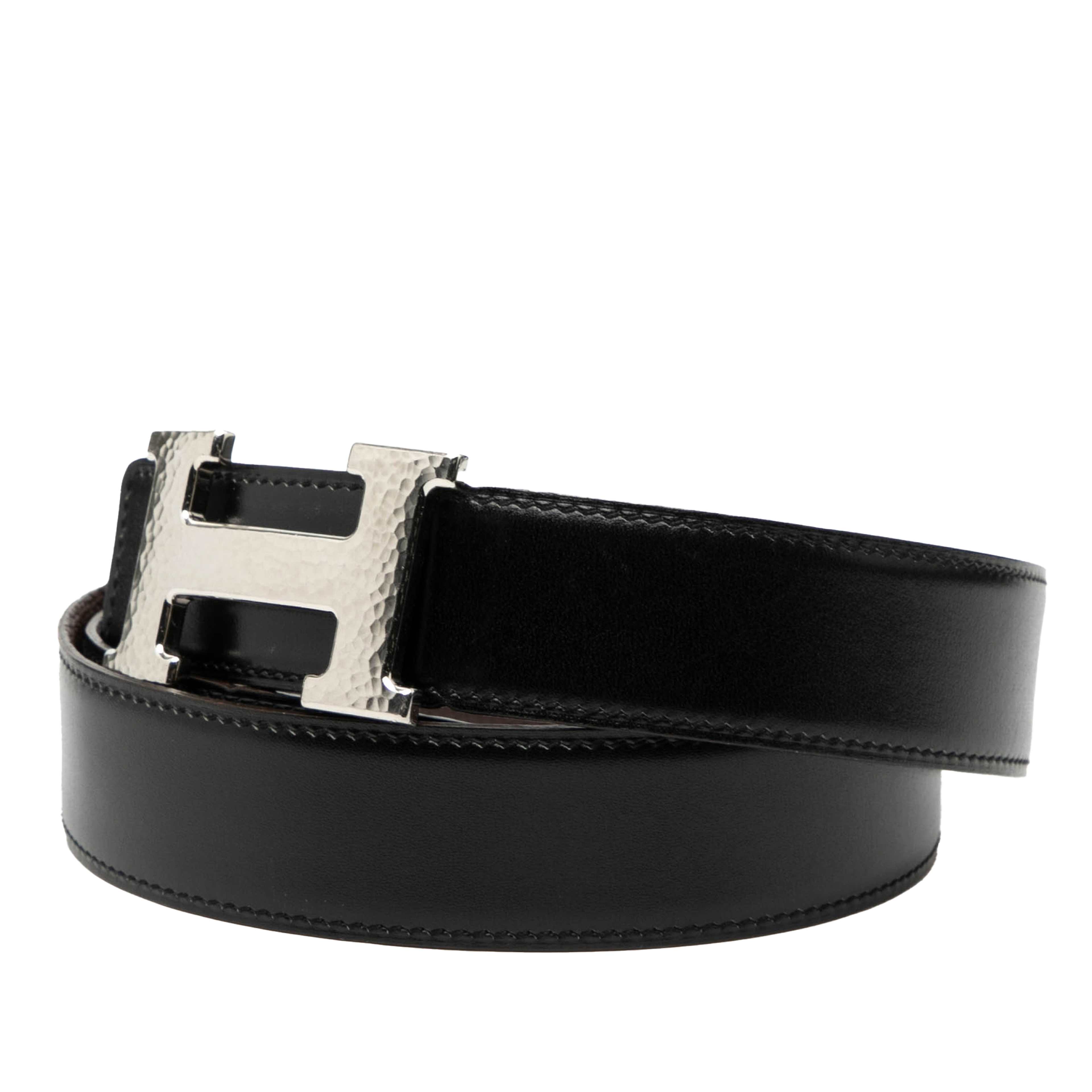 Hermès Swift And Togo Constance H Martelee Reversible Belt, från Luxclusif, i färgen black. Klicka för att öppna bilden i stort format