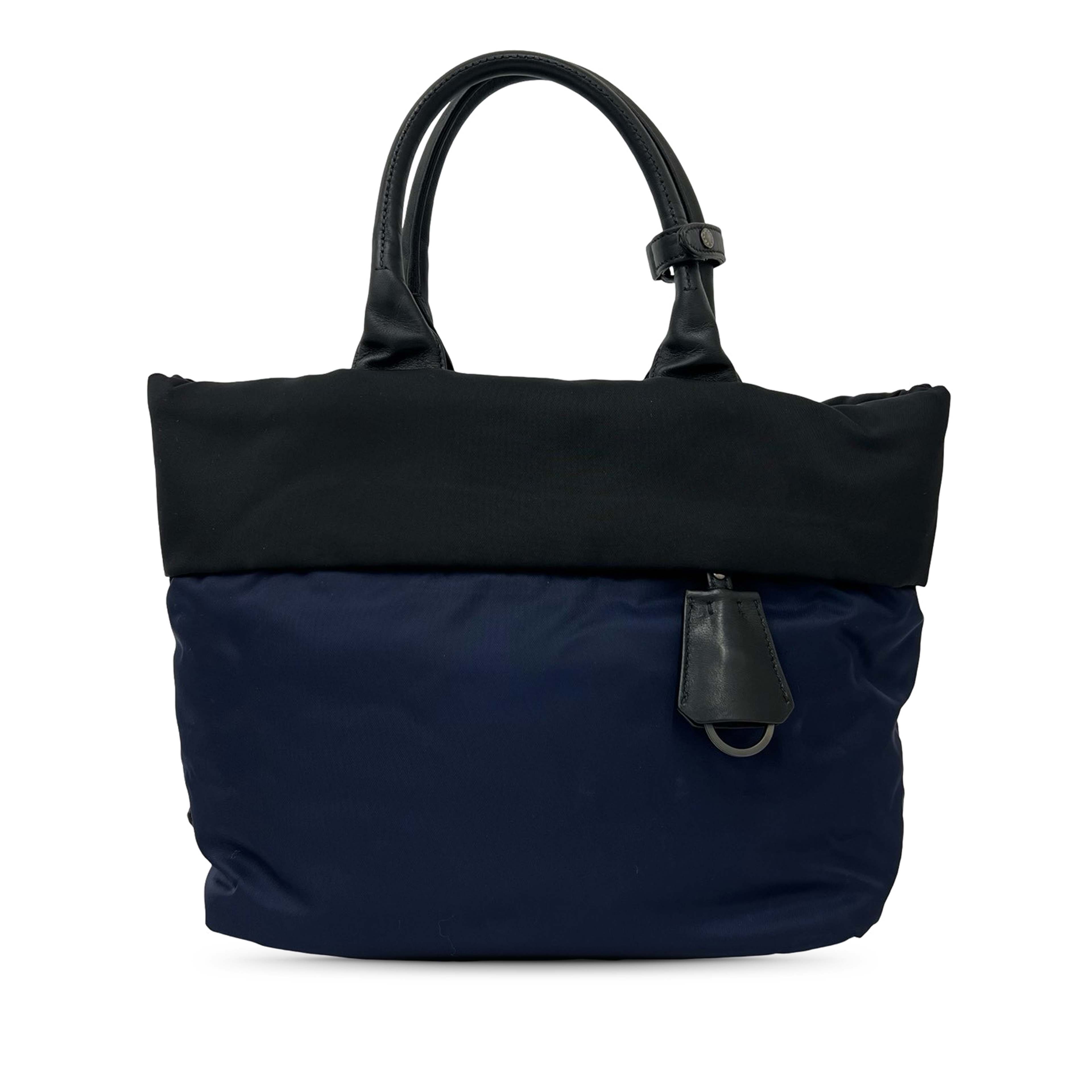 Prada Tessuto Reversible Satchel, från Luxclusif, i färgen navy. Klicka för att öppna bilden i stort format