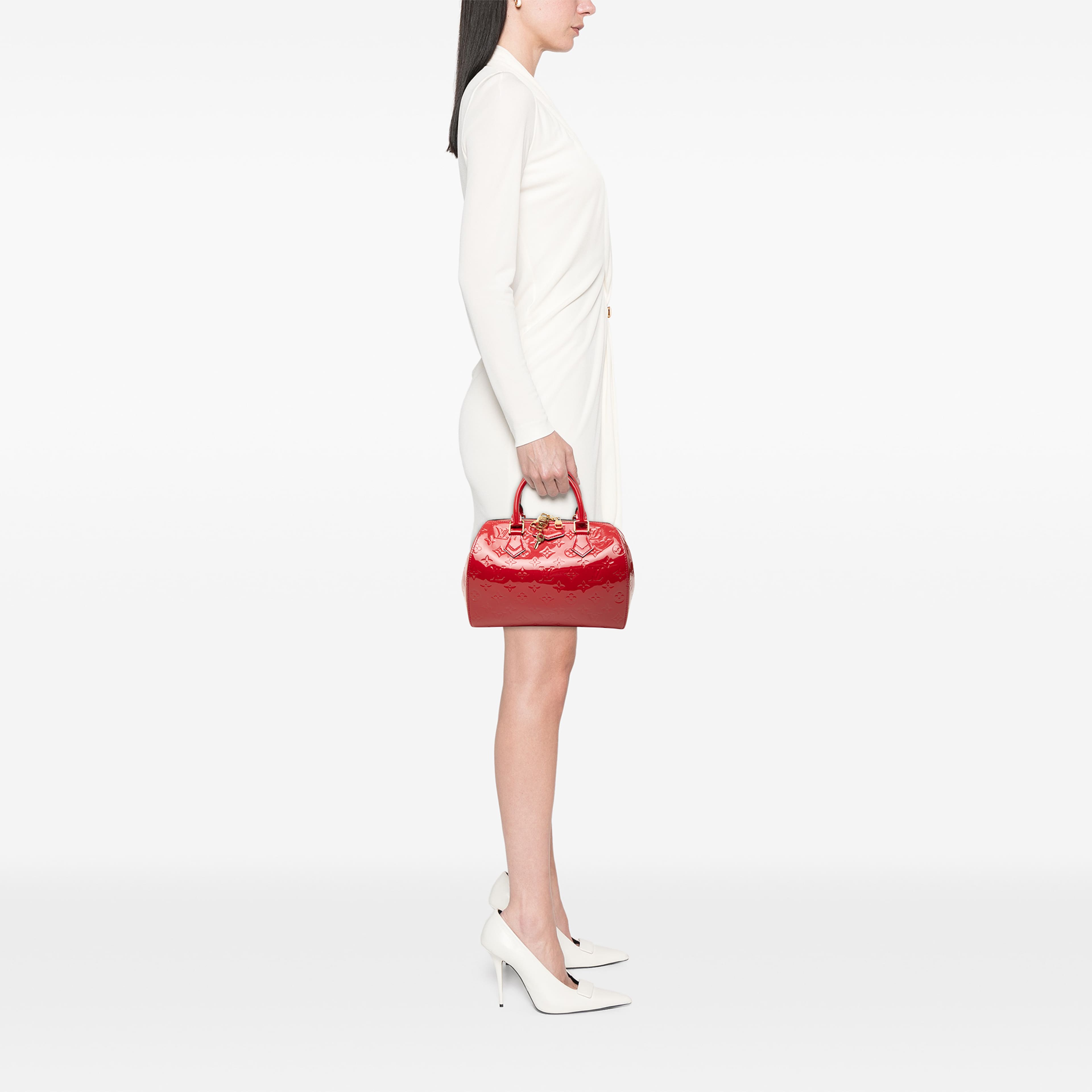 Louis Vuitton Monogram Vernis Montana, från Luxclusif, i färgen röd. Klicka för att öppna bilden i stort format
