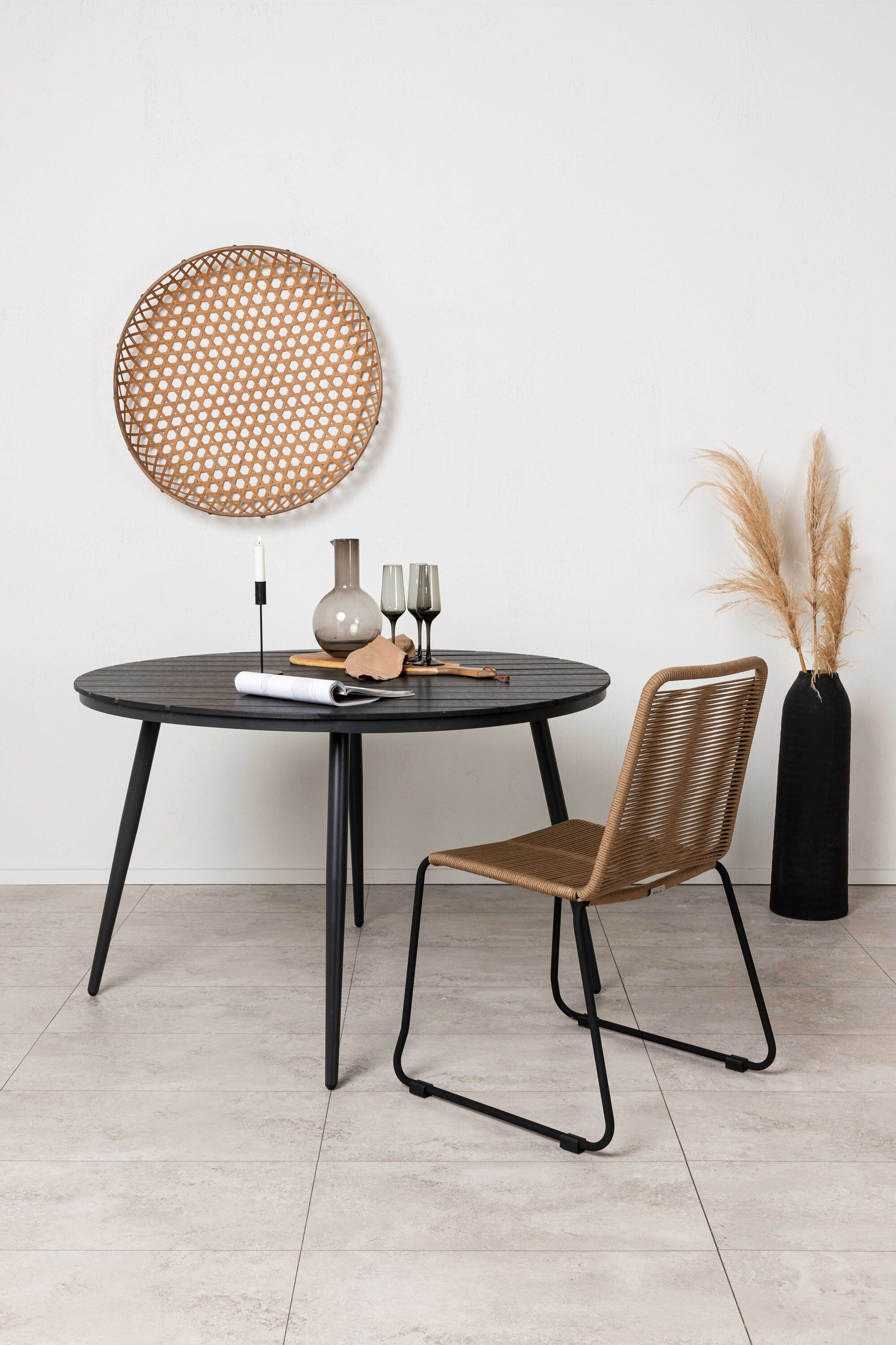 Break Bord, från Venture Home, i färgen black. Klicka för att öppna bilden i stort format