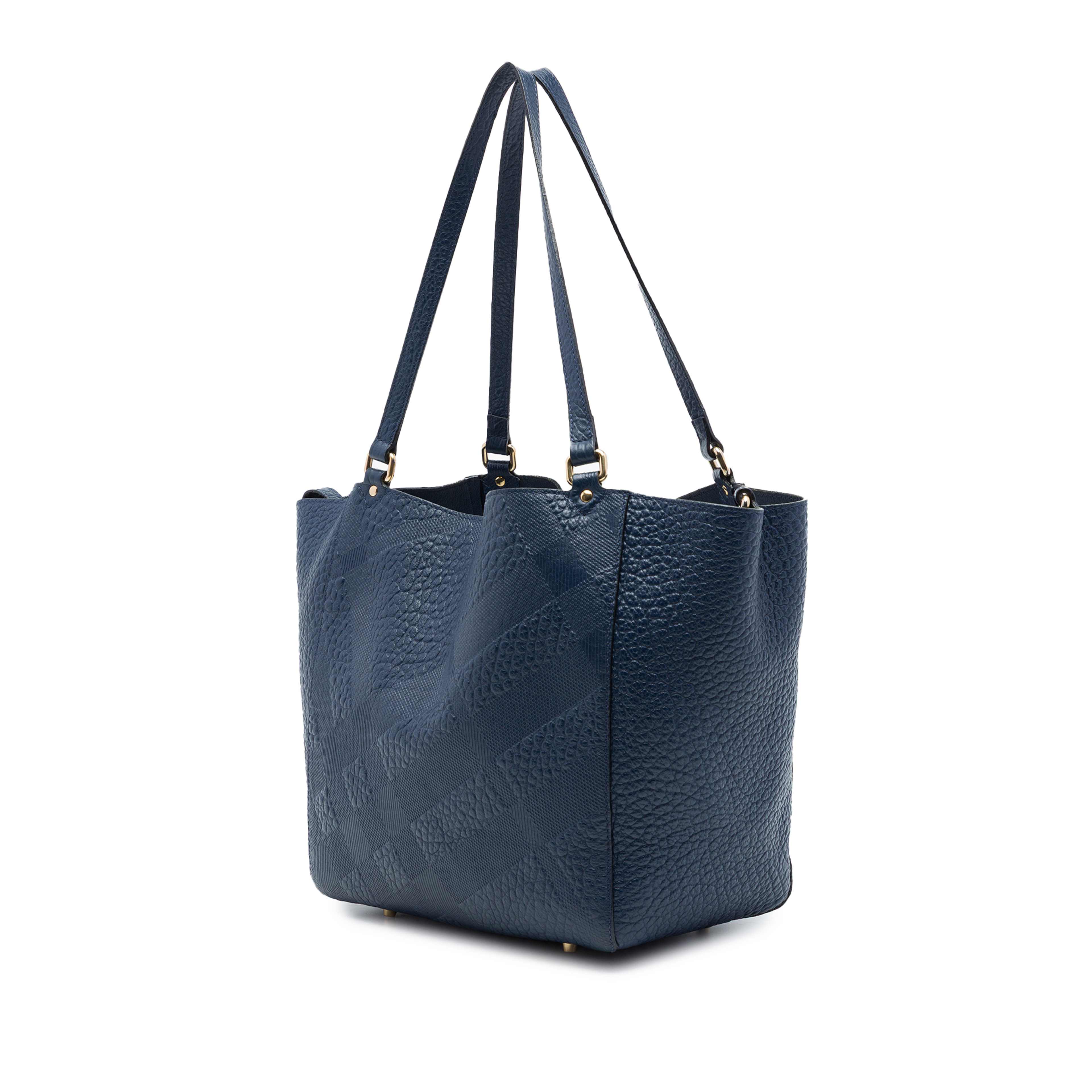 Burberry Small Elephant Embossed Calfskin Check Canterbury Tote, från Luxclusif, i färgen blå. Klicka för att öppna bilden i stort format
