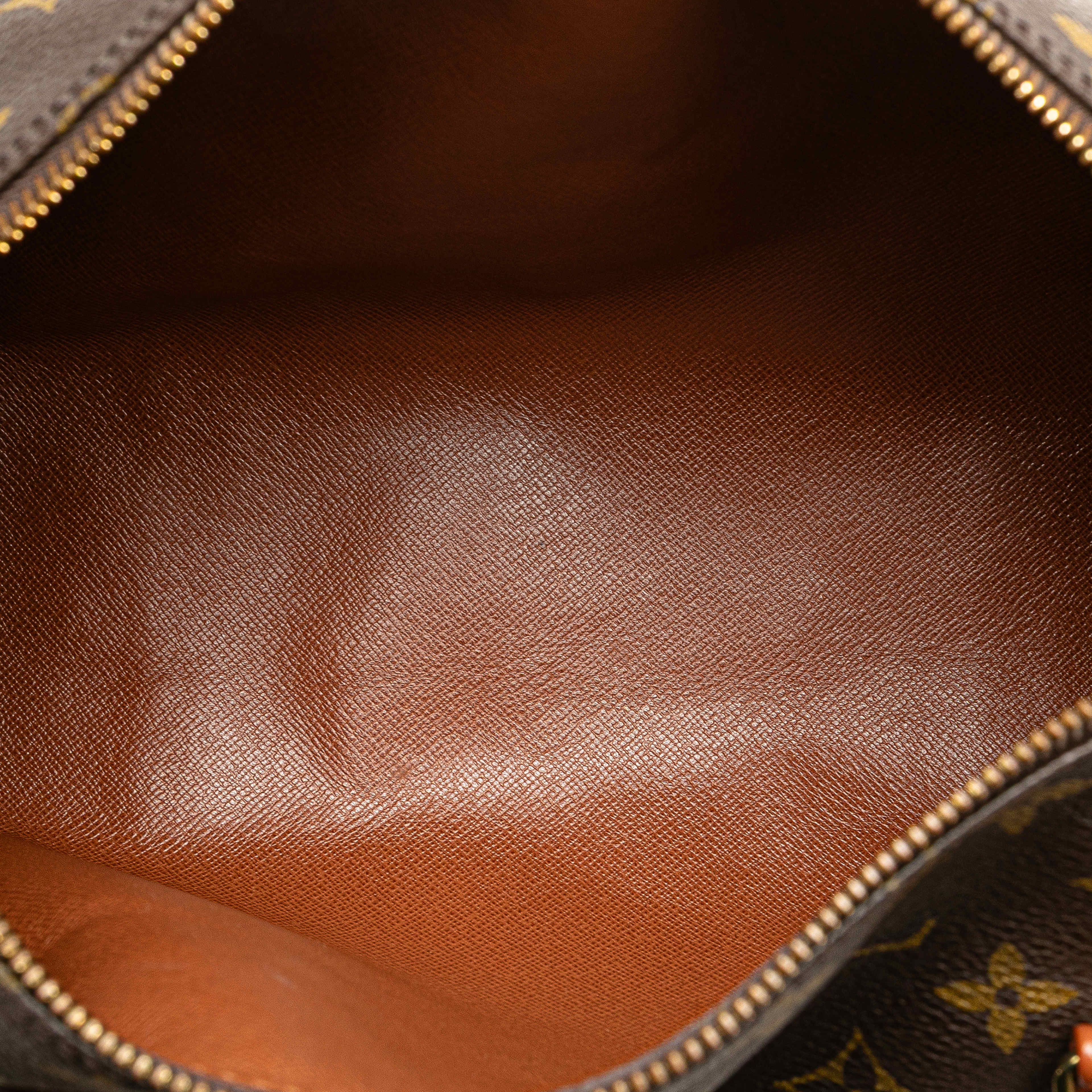 Louis Vuitton Monogram Papillon 30, från Luxclusif, i färgen brown. Klicka för att öppna bilden i stort format