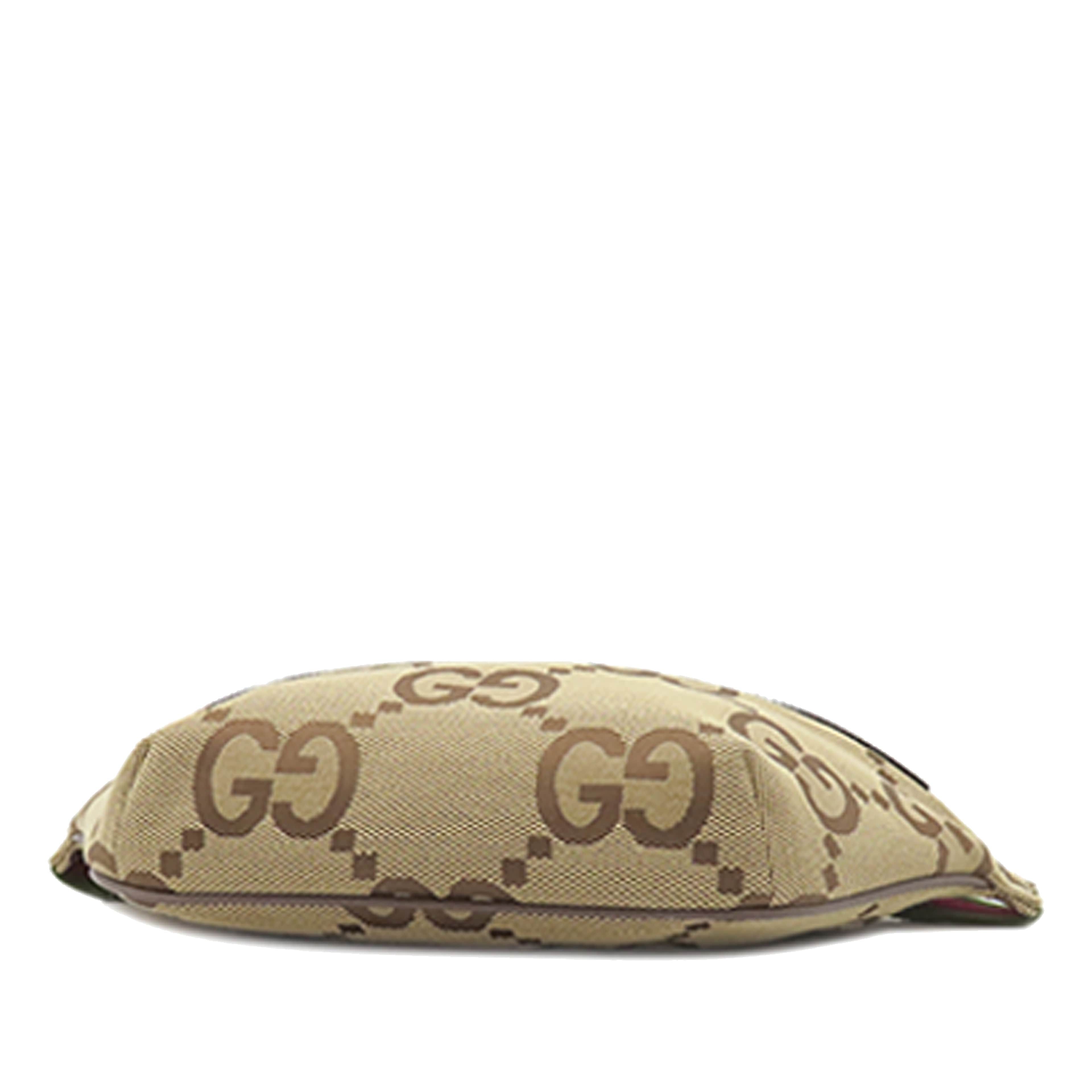 Gucci Jumbo Gg Canvas Web Belt Bag, från Luxclusif, i färgen beige. Klicka för att öppna bilden i stort format