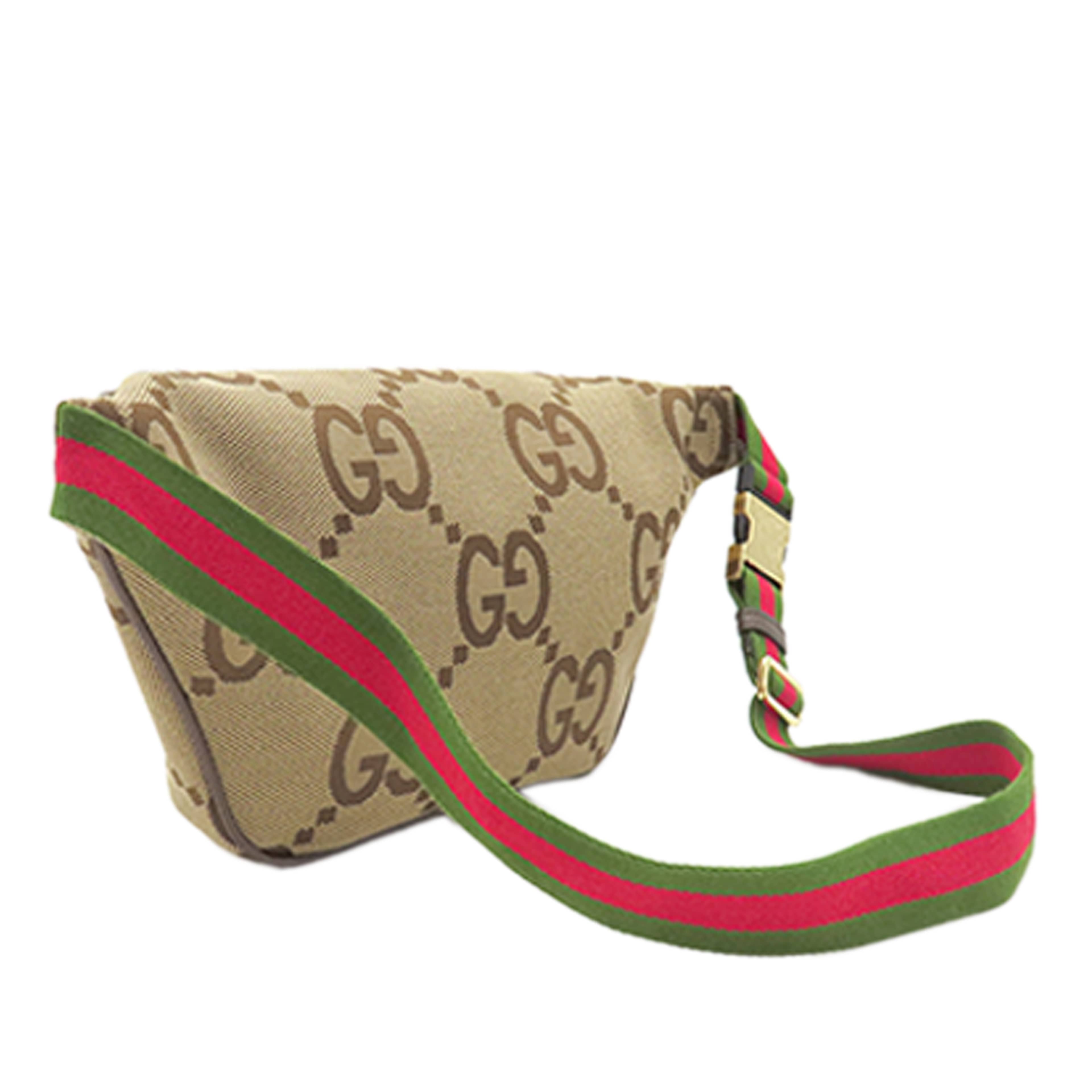 Gucci Jumbo Gg Canvas Web Belt Bag, från Luxclusif, i färgen beige. Klicka för att öppna bilden i stort format