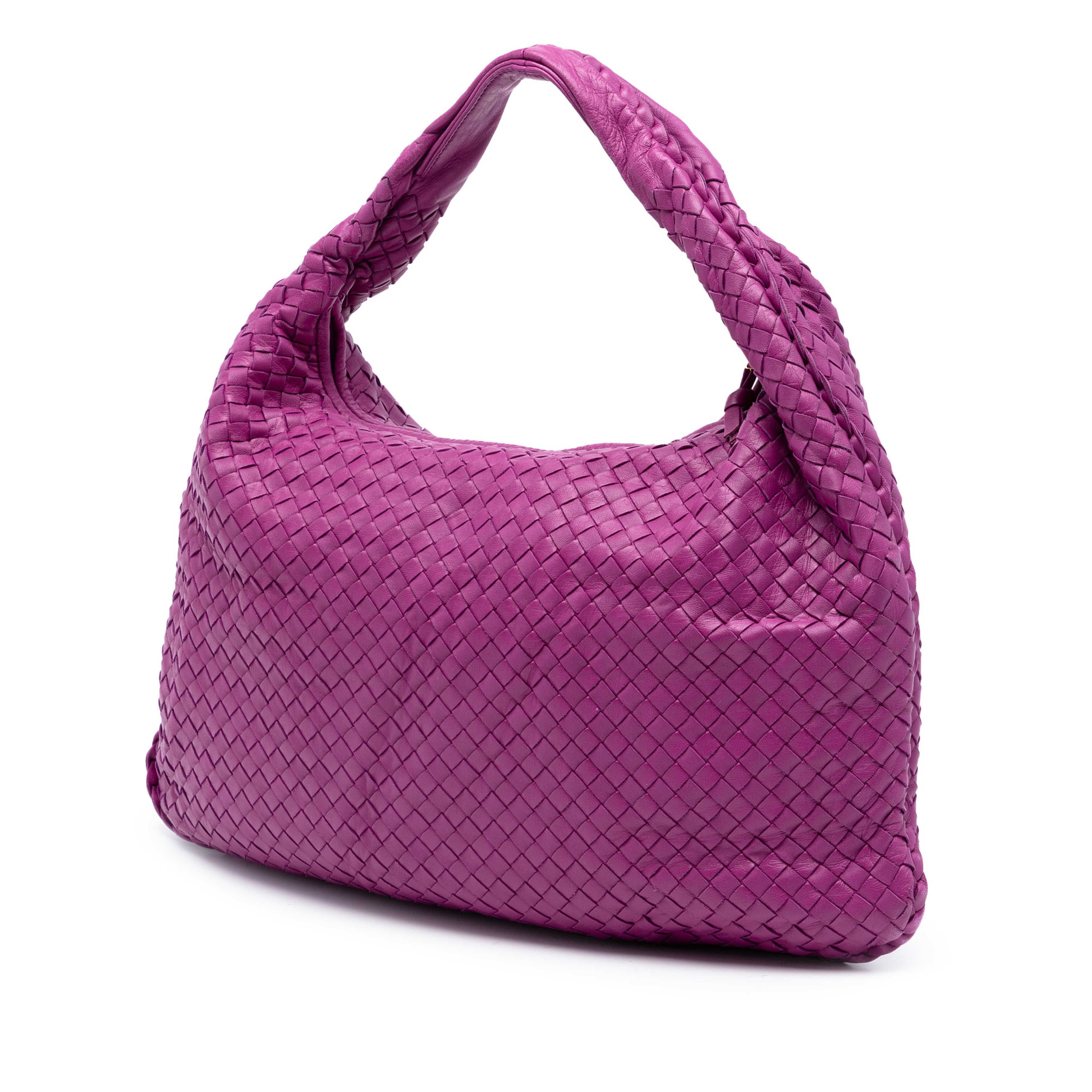 Bottega Veneta Medium Nappa Intrecciato Veneta Hobo, från Luxclusif, i färgen magenta. Klicka för att öppna bilden i stort format
