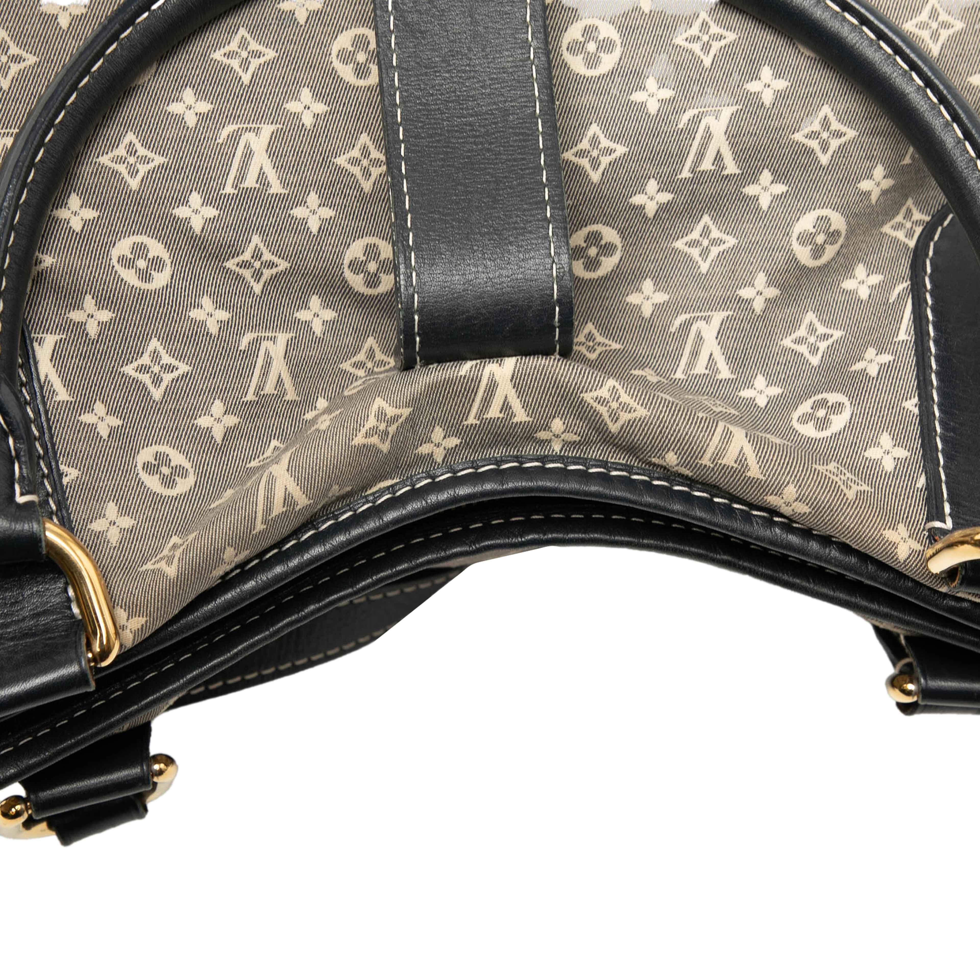Louis Vuitton Monogram Idylle Elegie, från Luxclusif, i färgen gray. Klicka för att öppna bilden i stort format