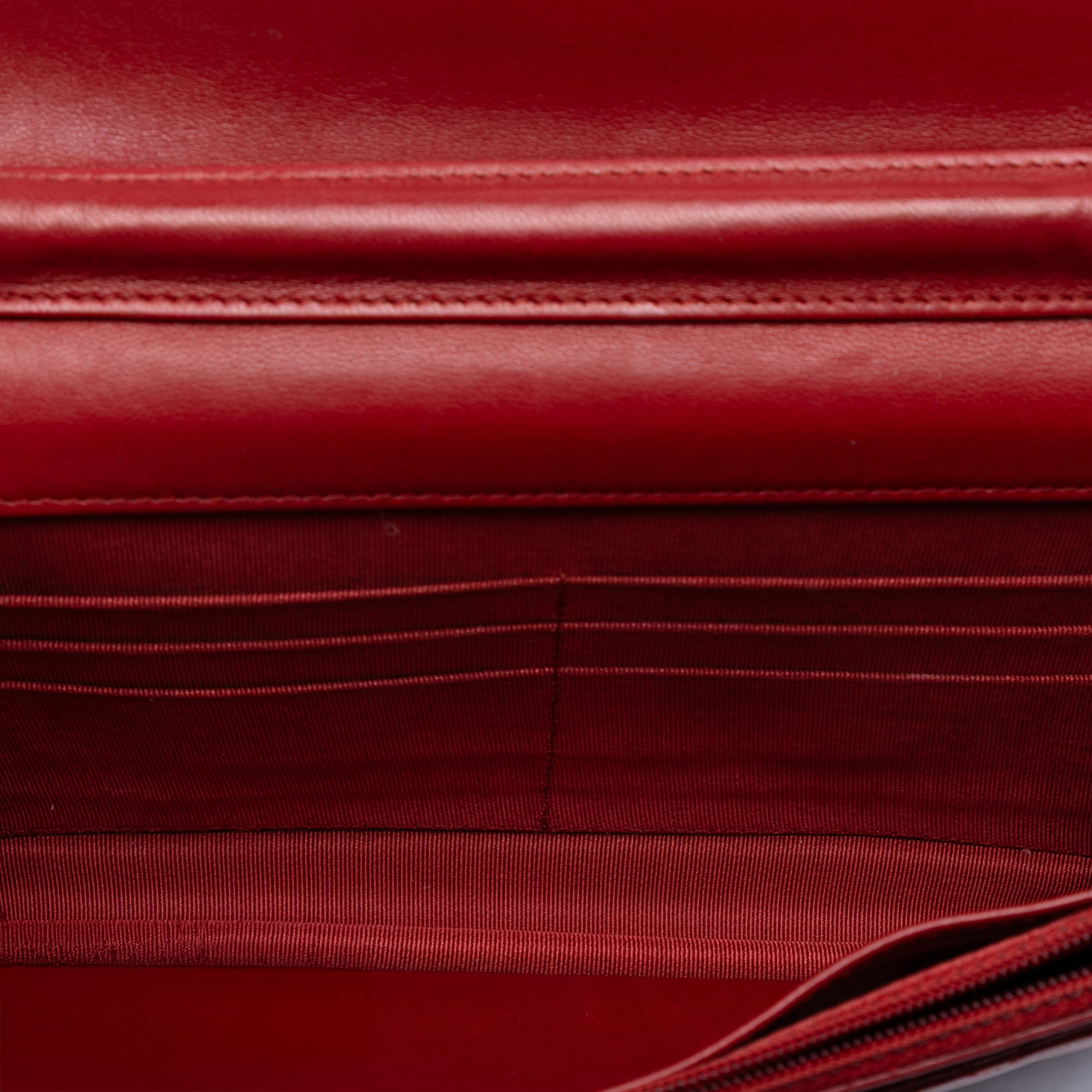 Chanel Cc Quilted Lambskin Wallet On Chain, från Luxclusif, i färgen red. Klicka för att öppna bilden i stort format