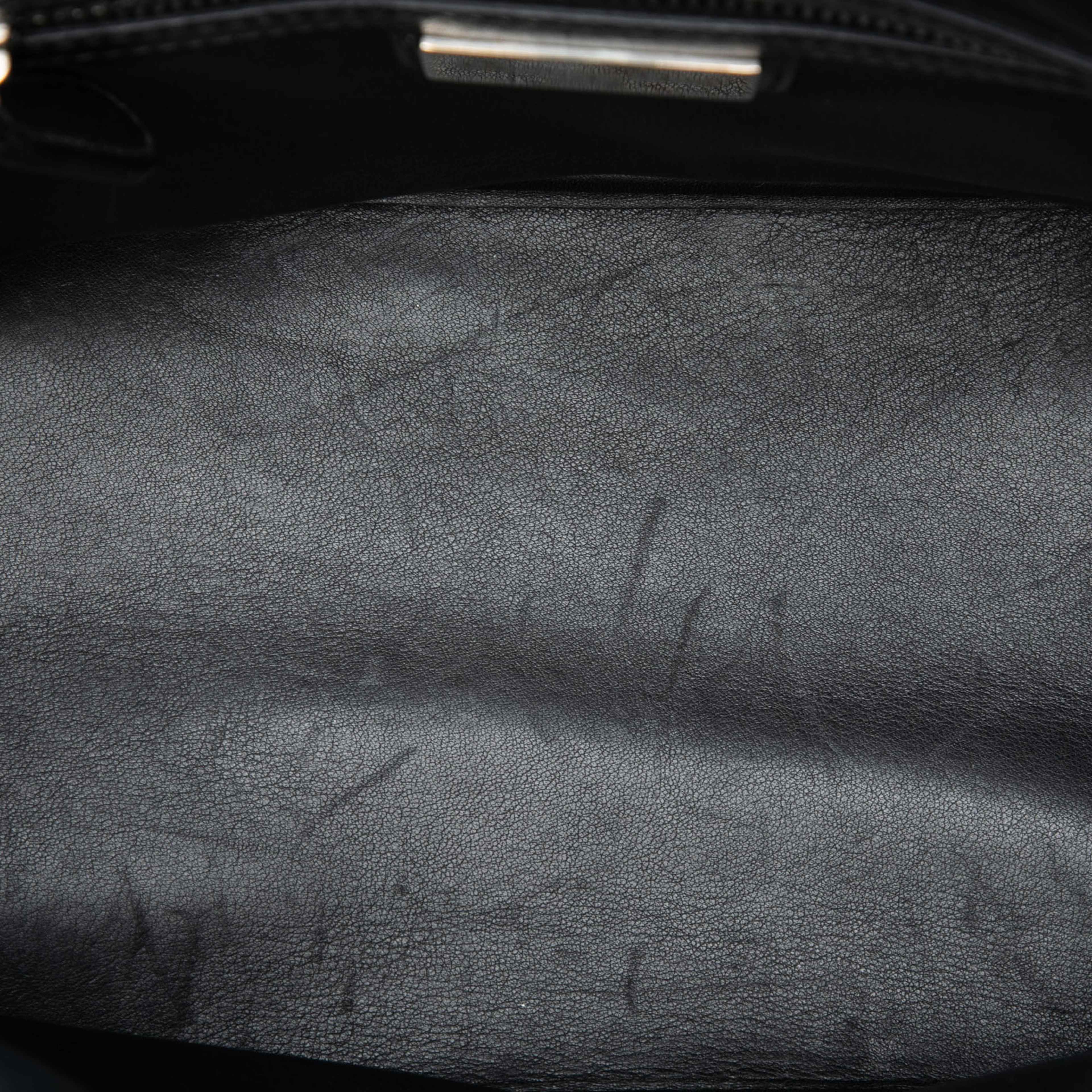 Dior Anselm Reyle Mini Canvas Camouflage Shopping Tote, från Luxclusif, i färgen purple. Klicka för att öppna bilden i stort format