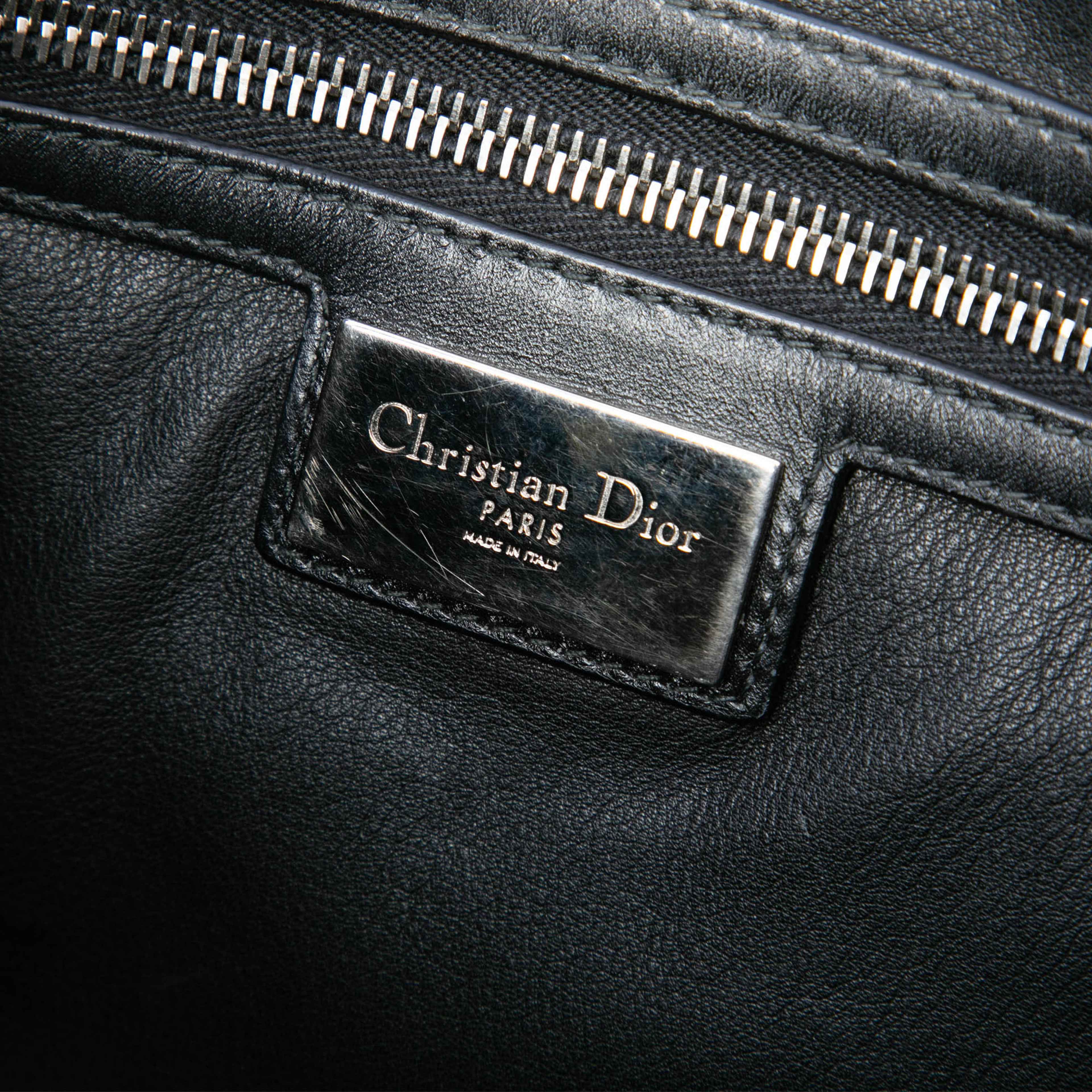 Dior Anselm Reyle Mini Canvas Camouflage Shopping Tote, från Luxclusif, i färgen purple. Klicka för att öppna bilden i stort format