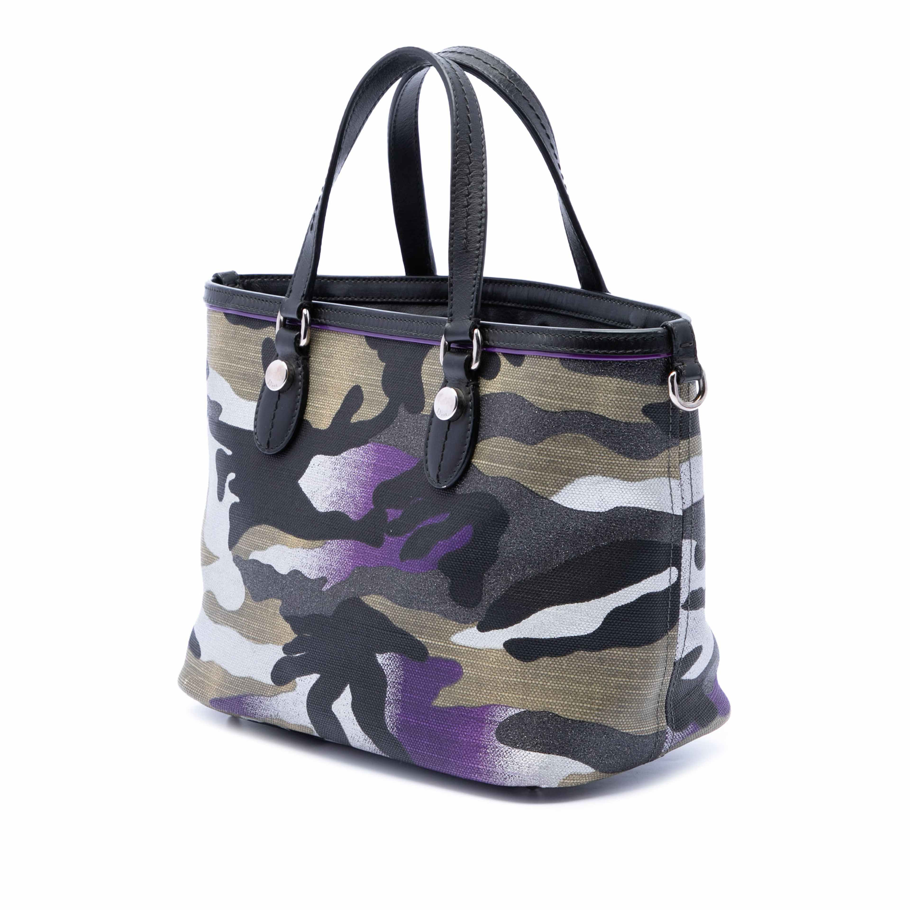 Dior Anselm Reyle Mini Canvas Camouflage Shopping Tote, från Luxclusif, i färgen purpur. Klicka för att öppna bilden i stort format