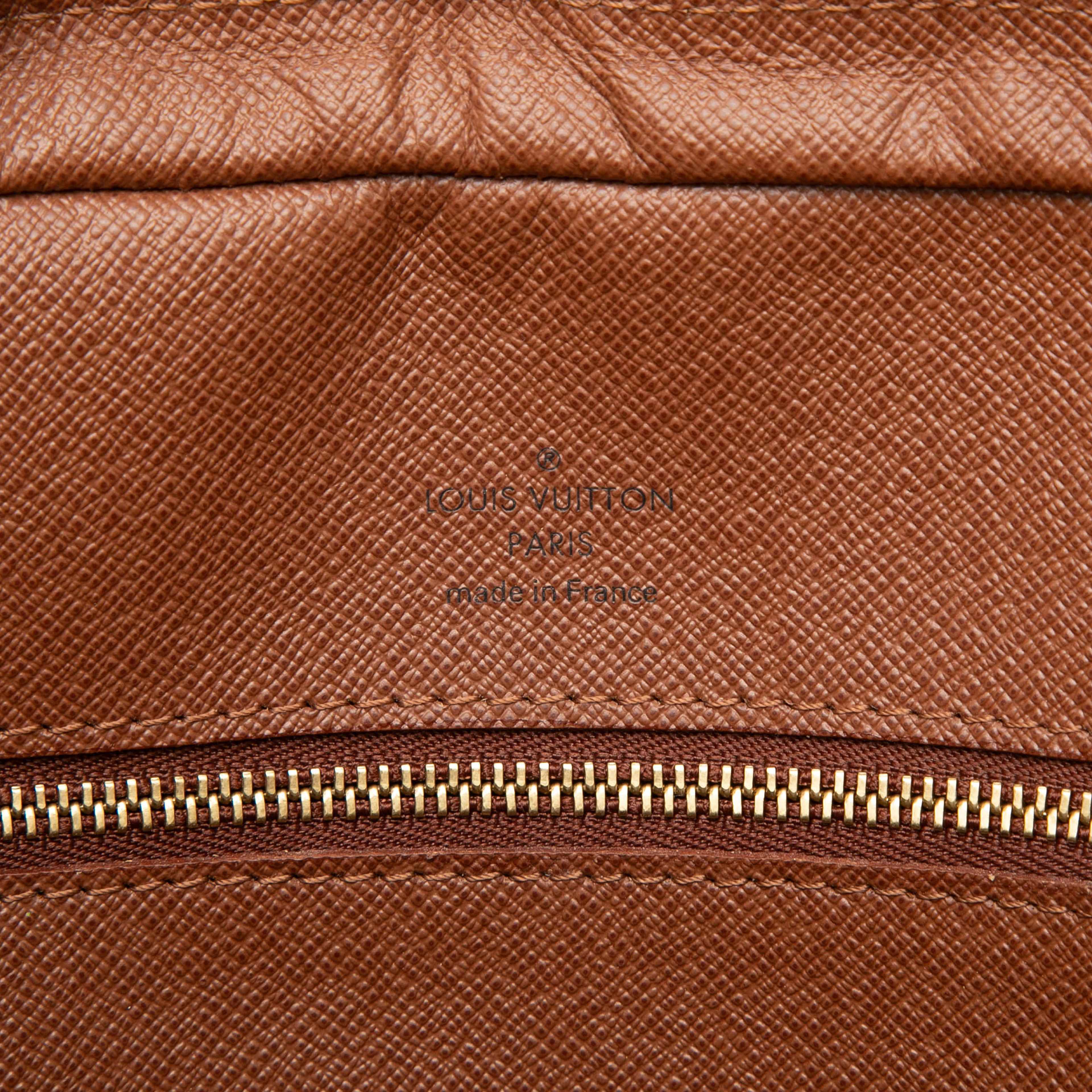 Louis Vuitton Monogram Porte Documents Voyage, från Luxclusif, i färgen brown. Klicka för att öppna bilden i stort format