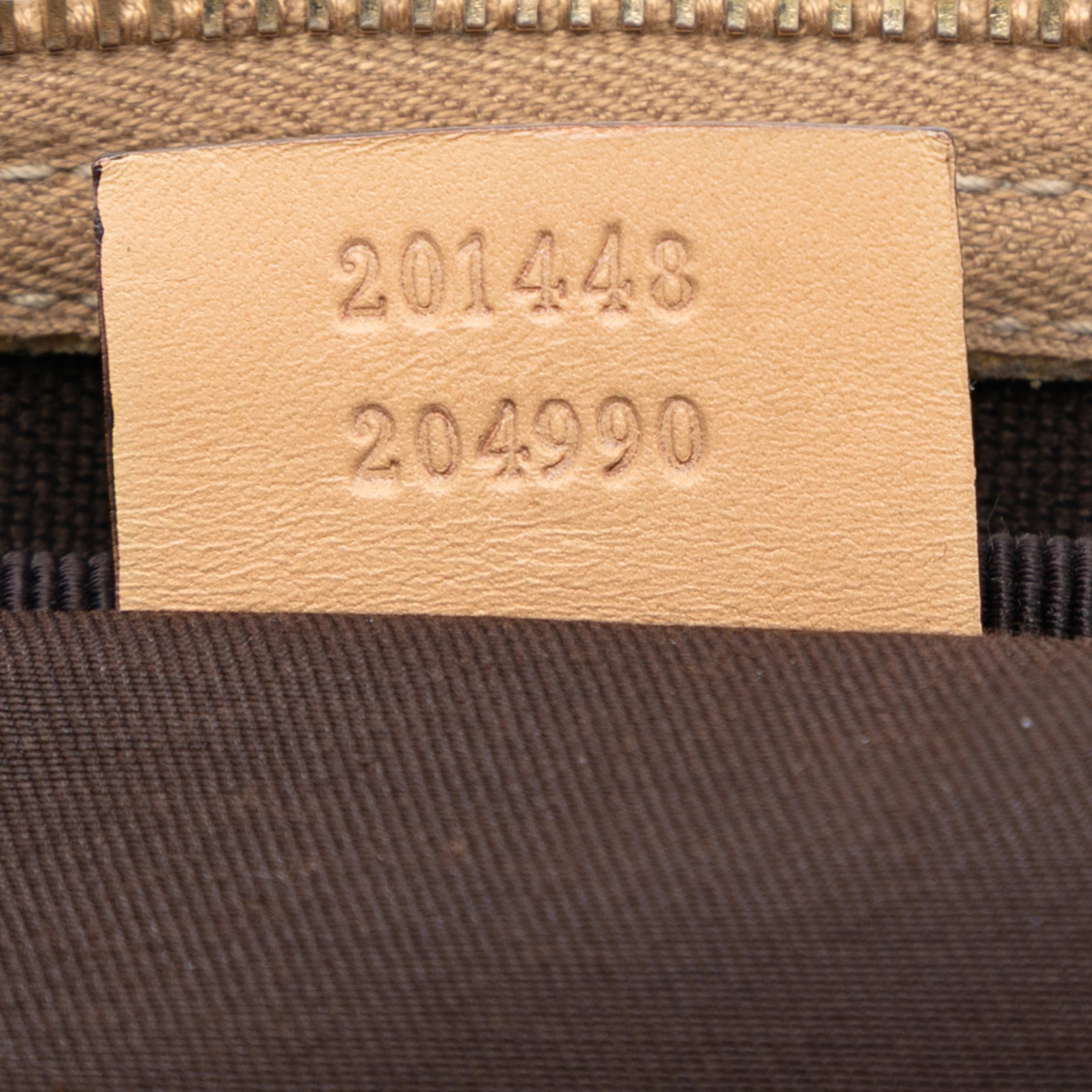 Gucci Gg Supreme Crossbody, från Luxclusif, i färgen light beige. Klicka för att öppna bilden i stort format