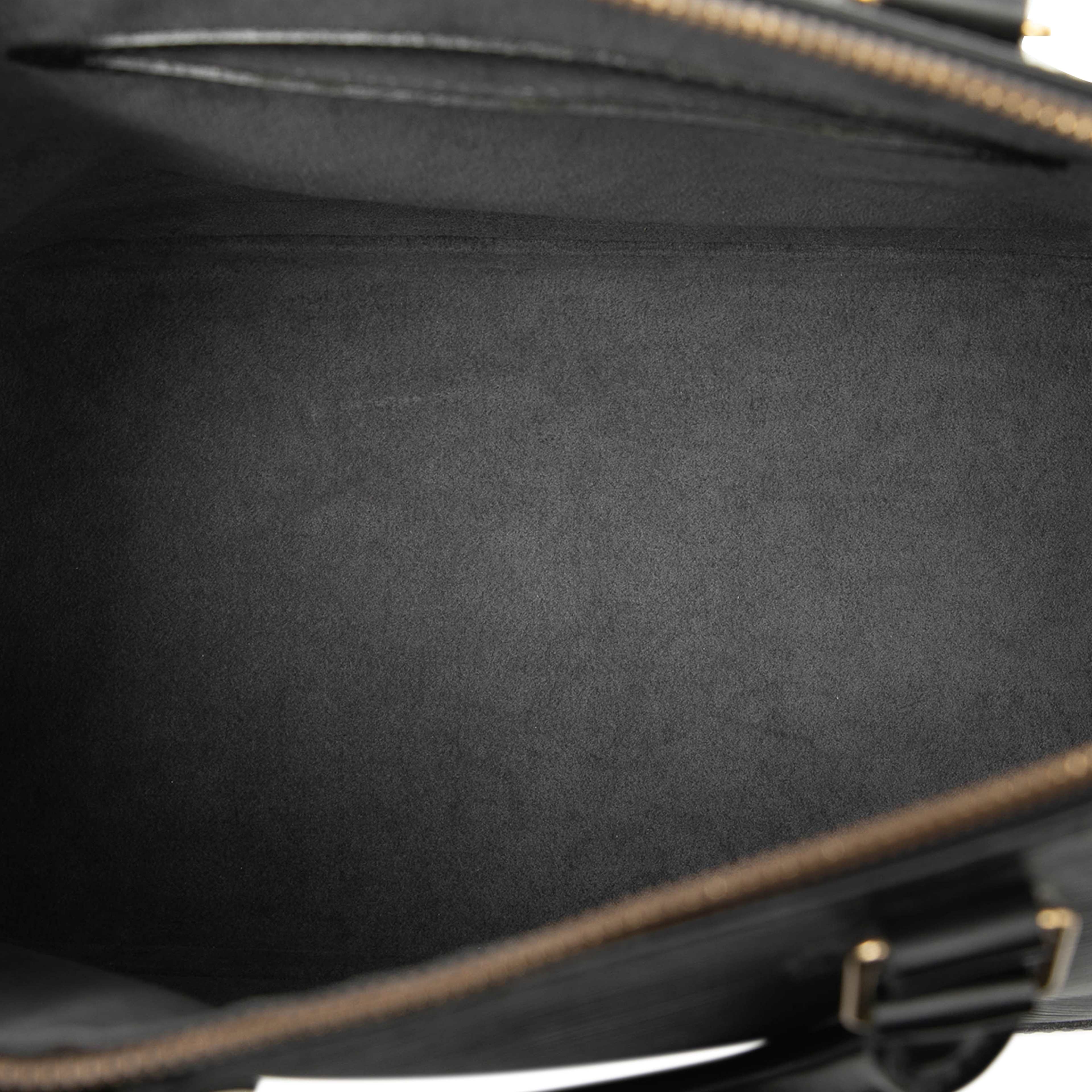 Louis Vuitton Epi Alma Pm, från Luxclusif, i färgen black. Klicka för att öppna bilden i stort format