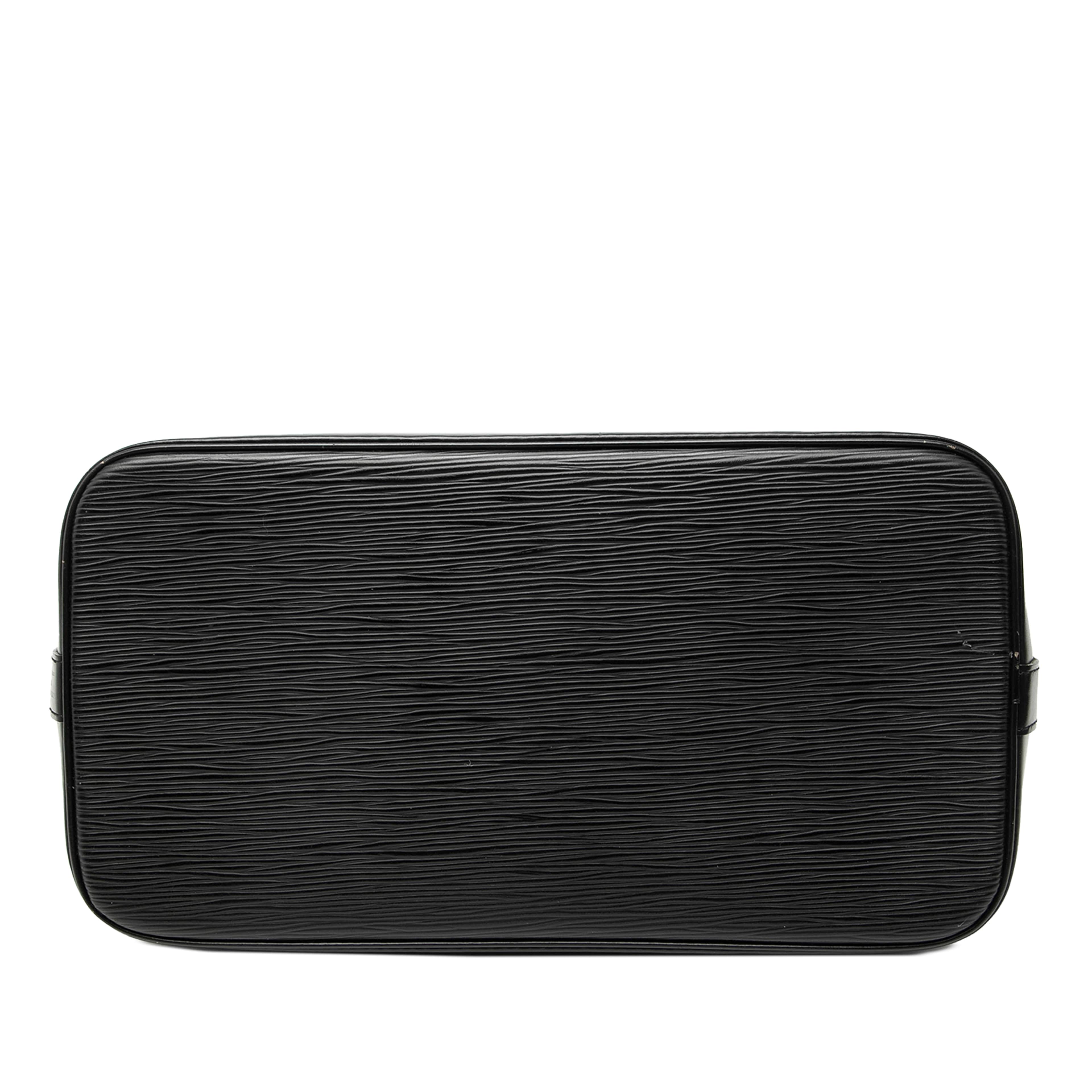 Louis Vuitton Epi Alma Pm, från Luxclusif, i färgen black. Klicka för att öppna bilden i stort format