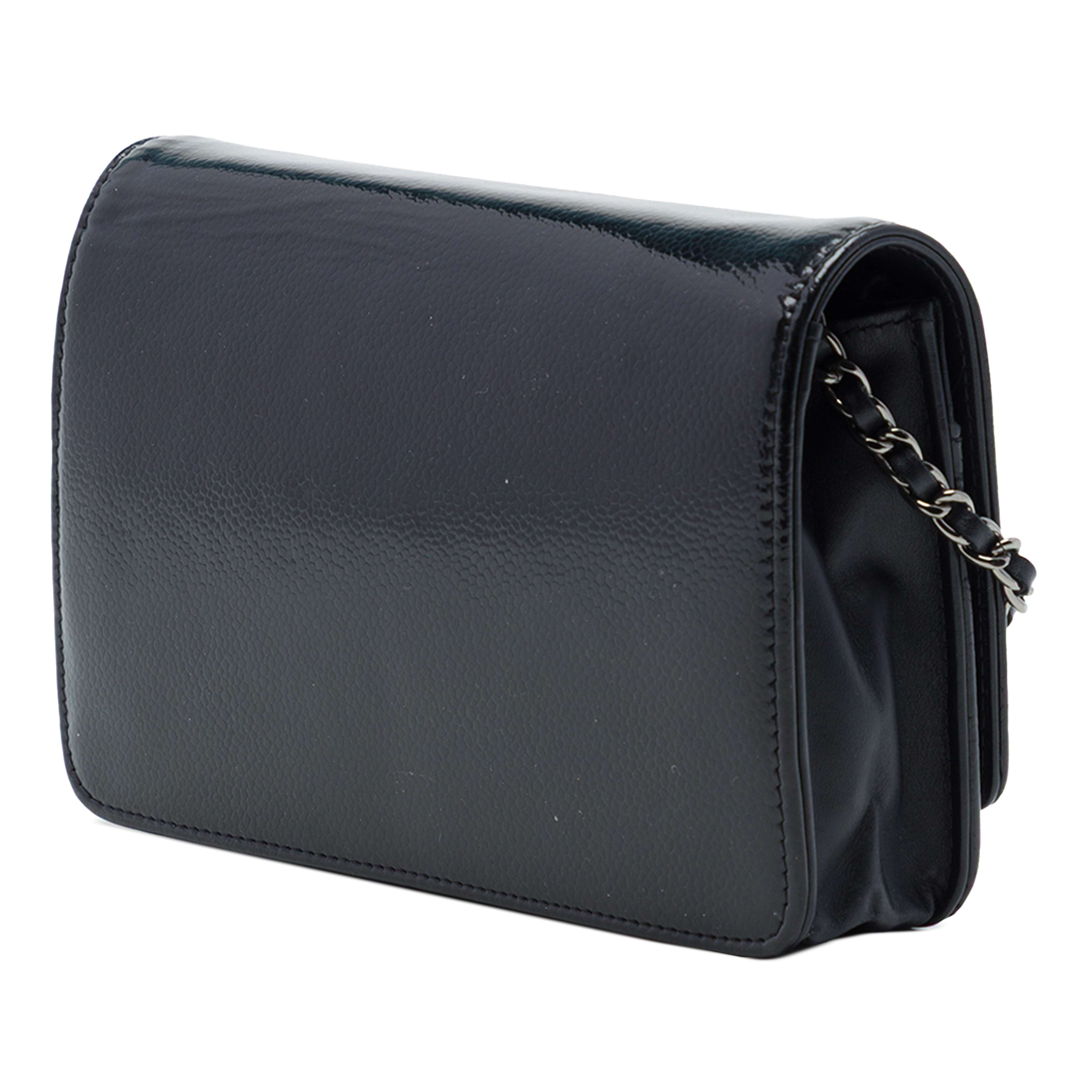 Chanel Cc Patent Caviar Wallet On Chain, från Luxclusif, i färgen svart. Klicka för att öppna bilden i stort format