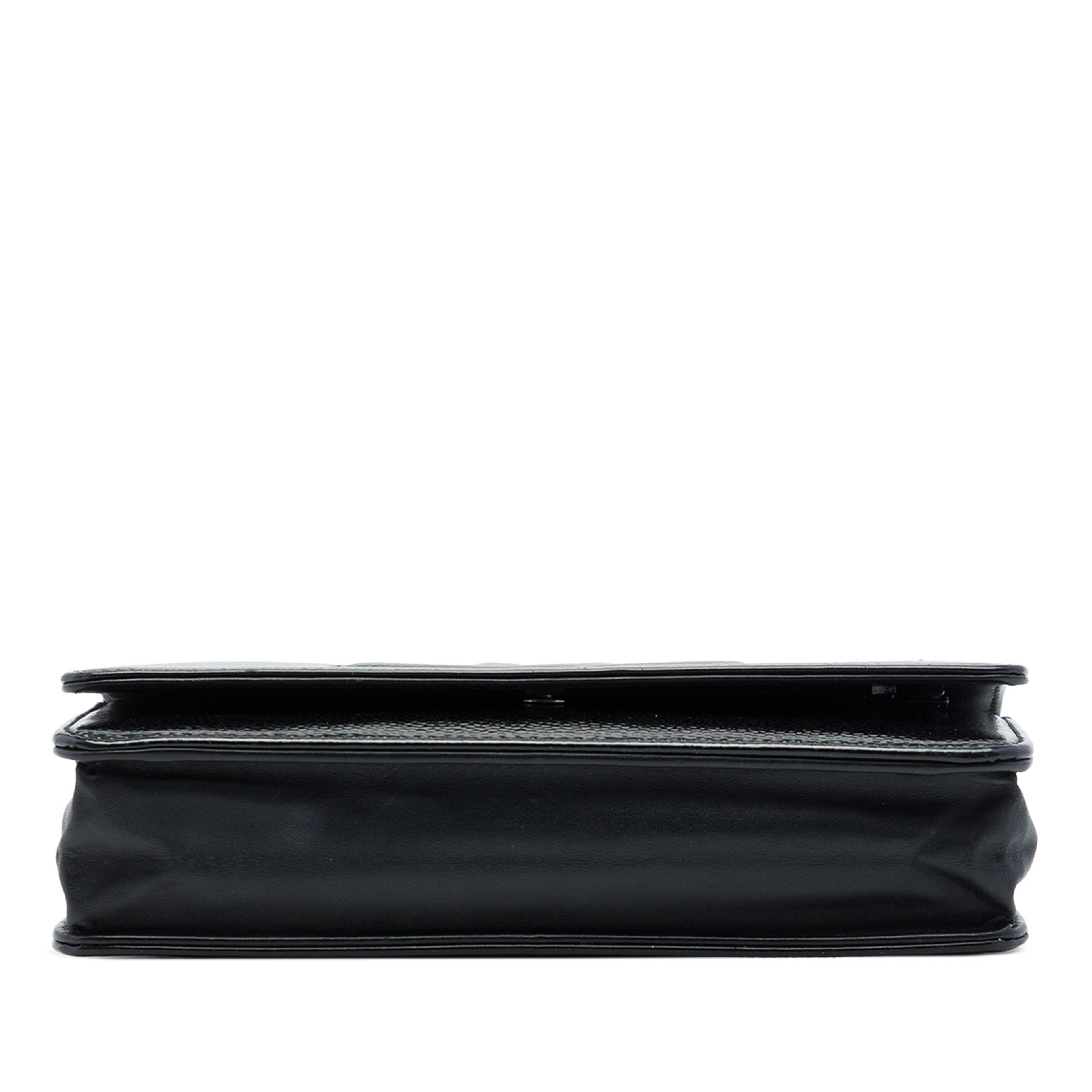 Chanel Cc Patent Caviar Wallet On Chain, från Luxclusif, i färgen svart. Klicka för att öppna bilden i stort format