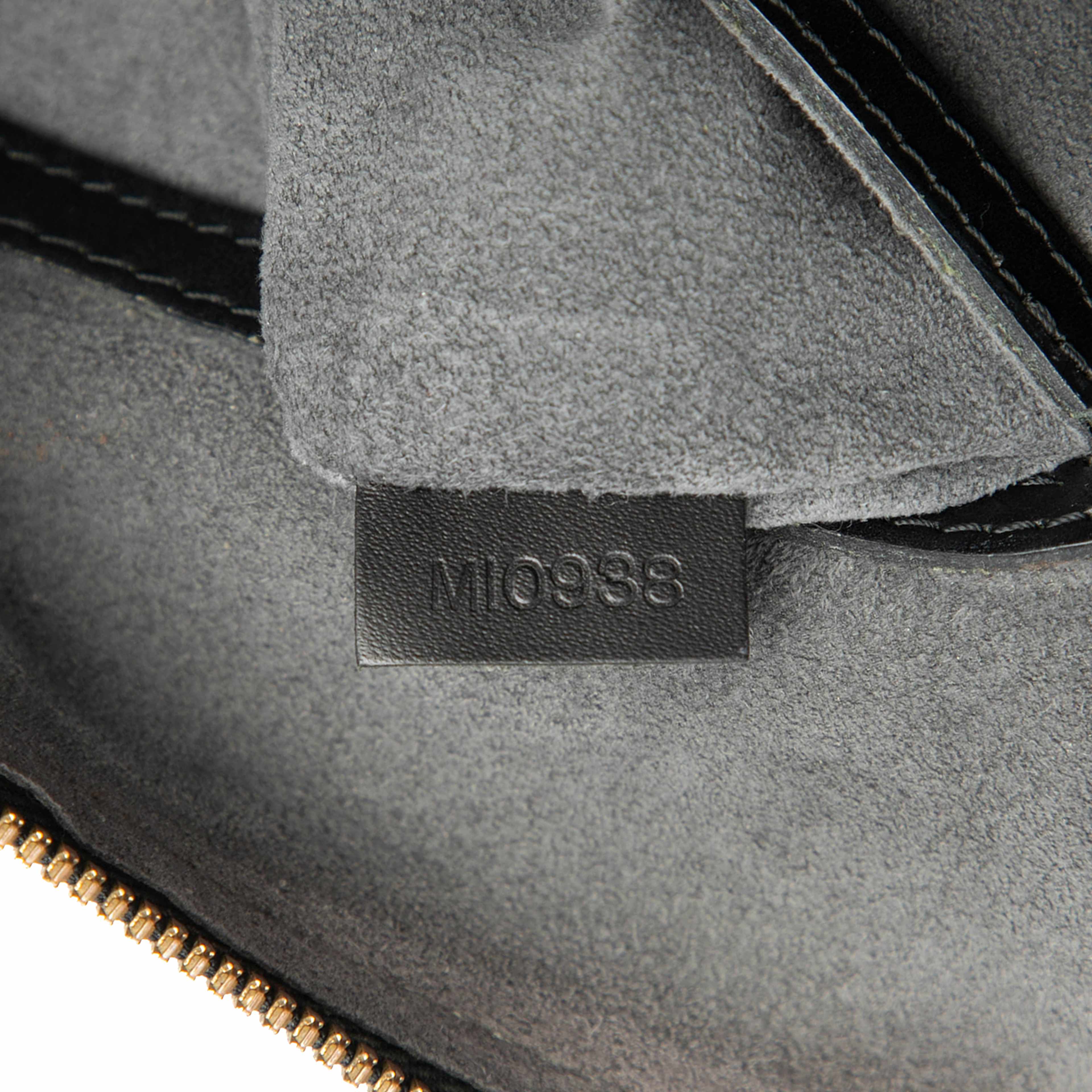 Louis Vuitton Epi Alma Pm, från Luxclusif, i färgen black. Klicka för att öppna bilden i stort format