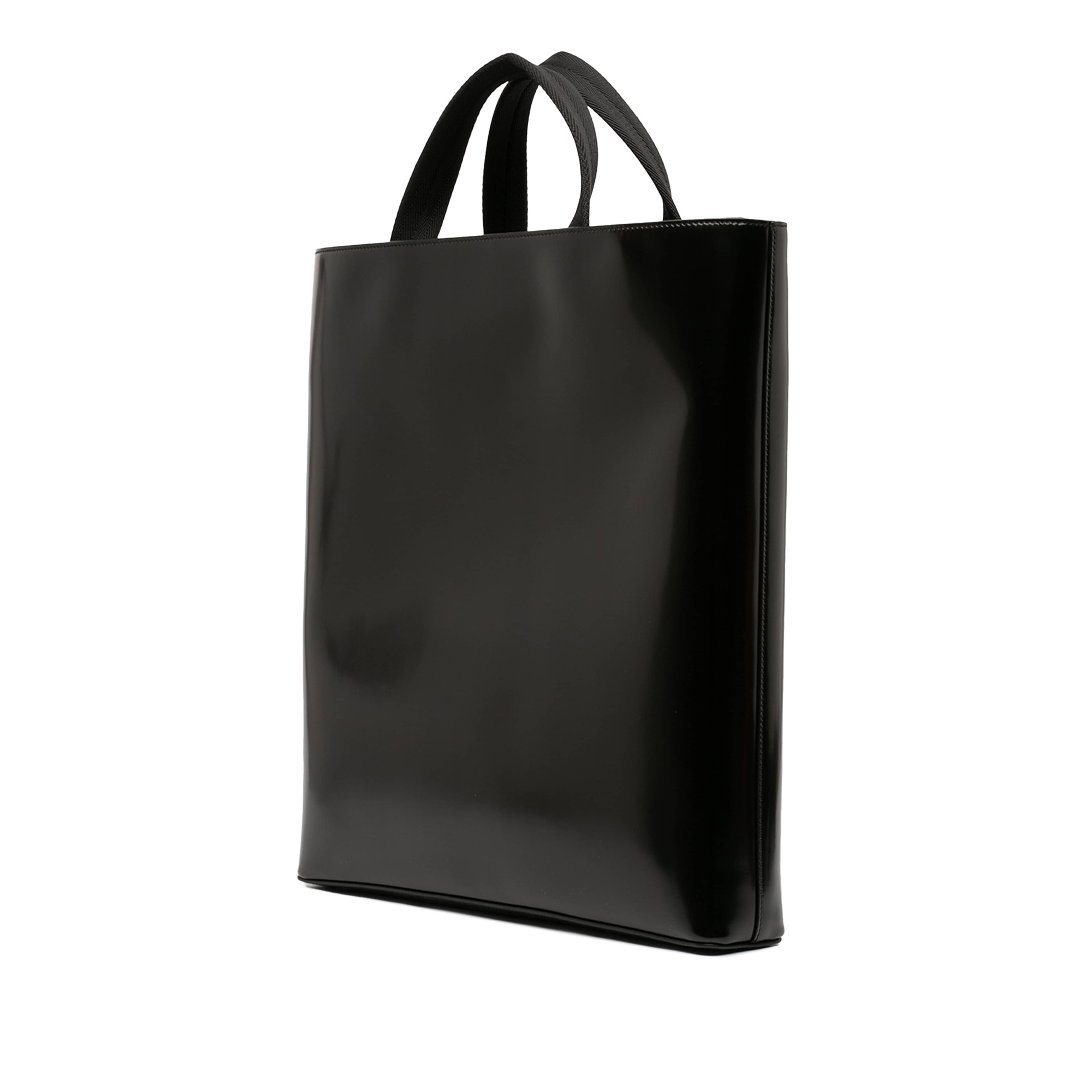 Prada Spazzolato Tote, från Luxclusif, i färgen black. Klicka för att öppna bilden i stort format