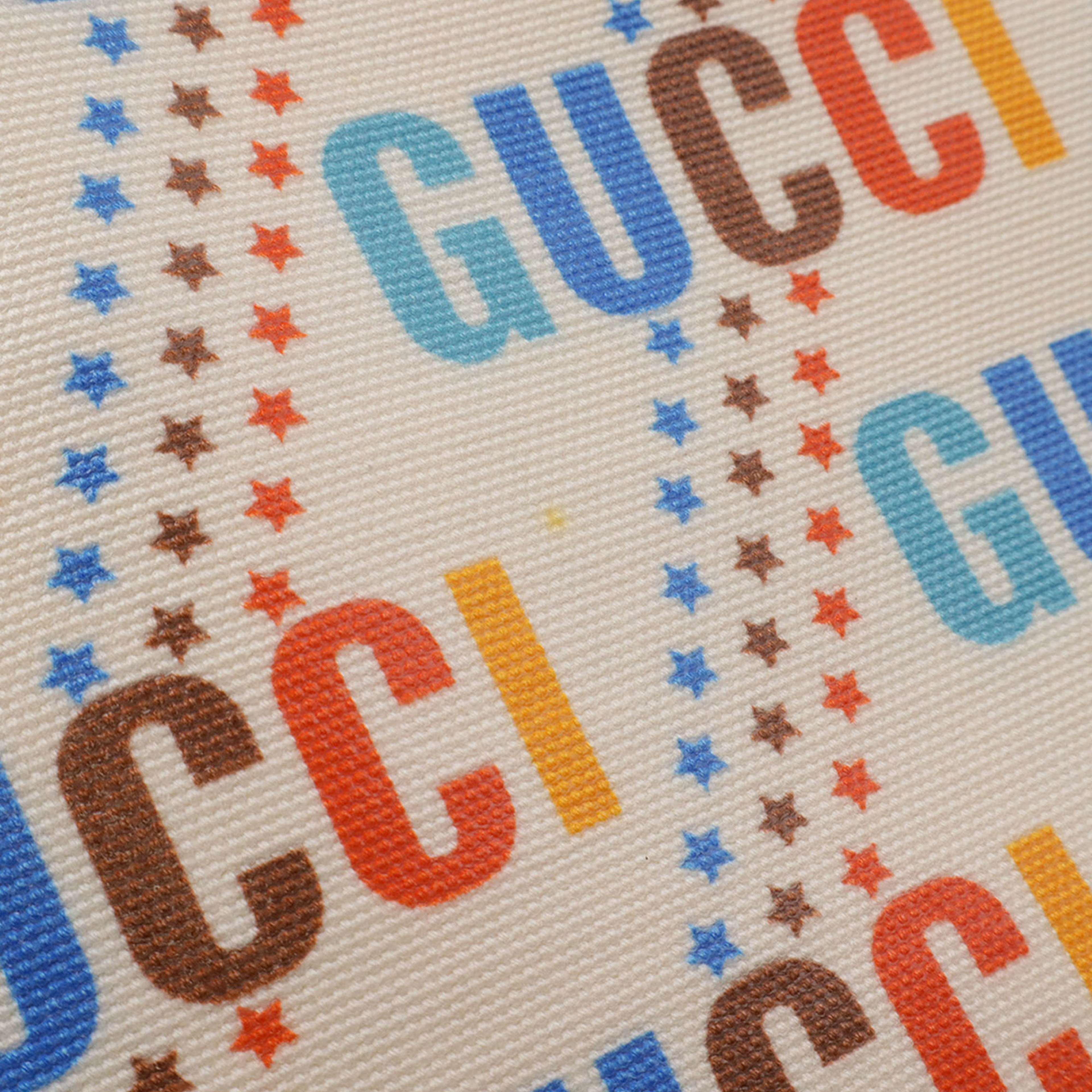 Gucci Childrens Canvas Logo Tote, från Luxclusif, i färgen brun. Klicka för att öppna bilden i stort format