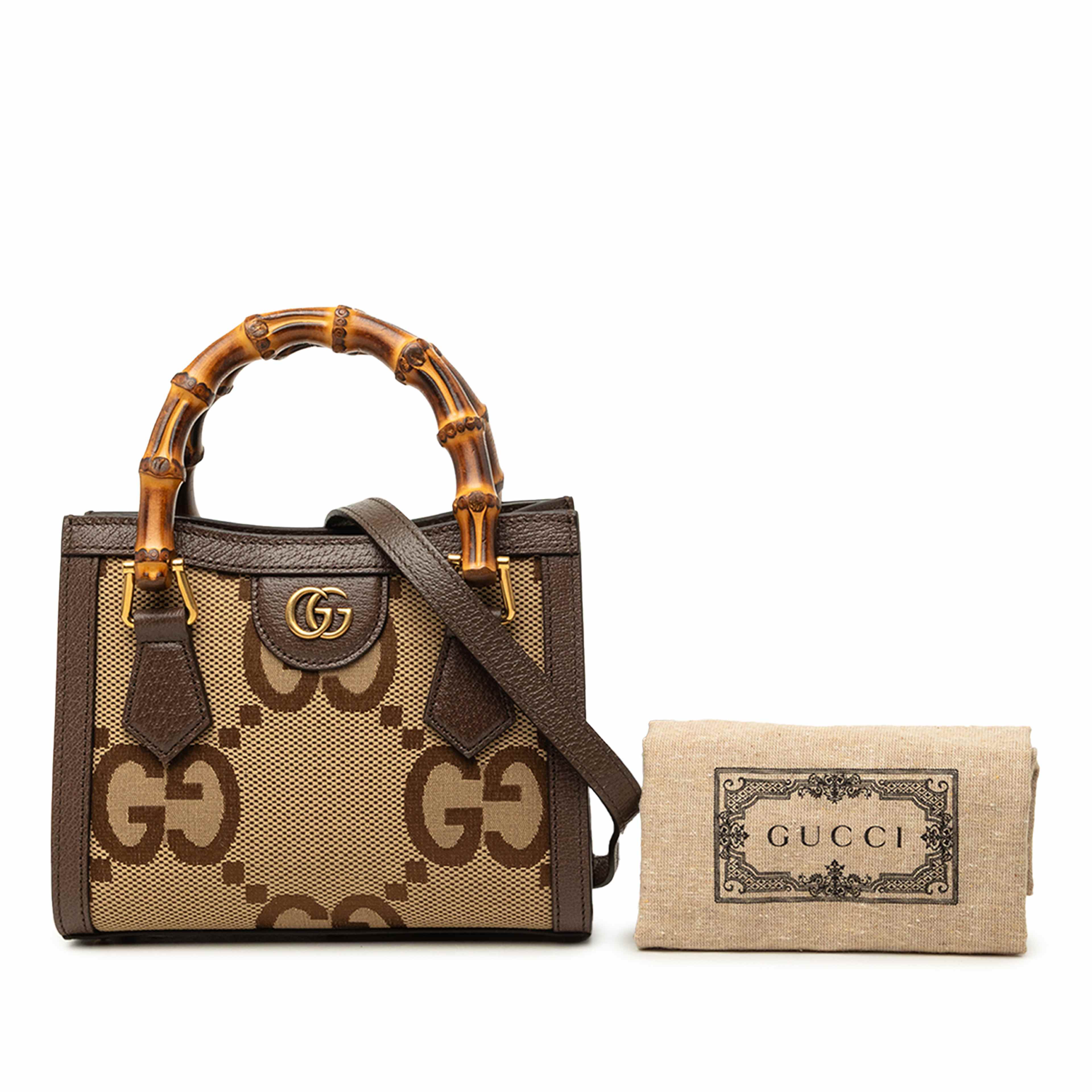 Gucci Mini Jumbo Gg Canvas Bamboo Diana Satchel, från Luxclusif, i färgen beige. Klicka för att öppna bilden i stort format