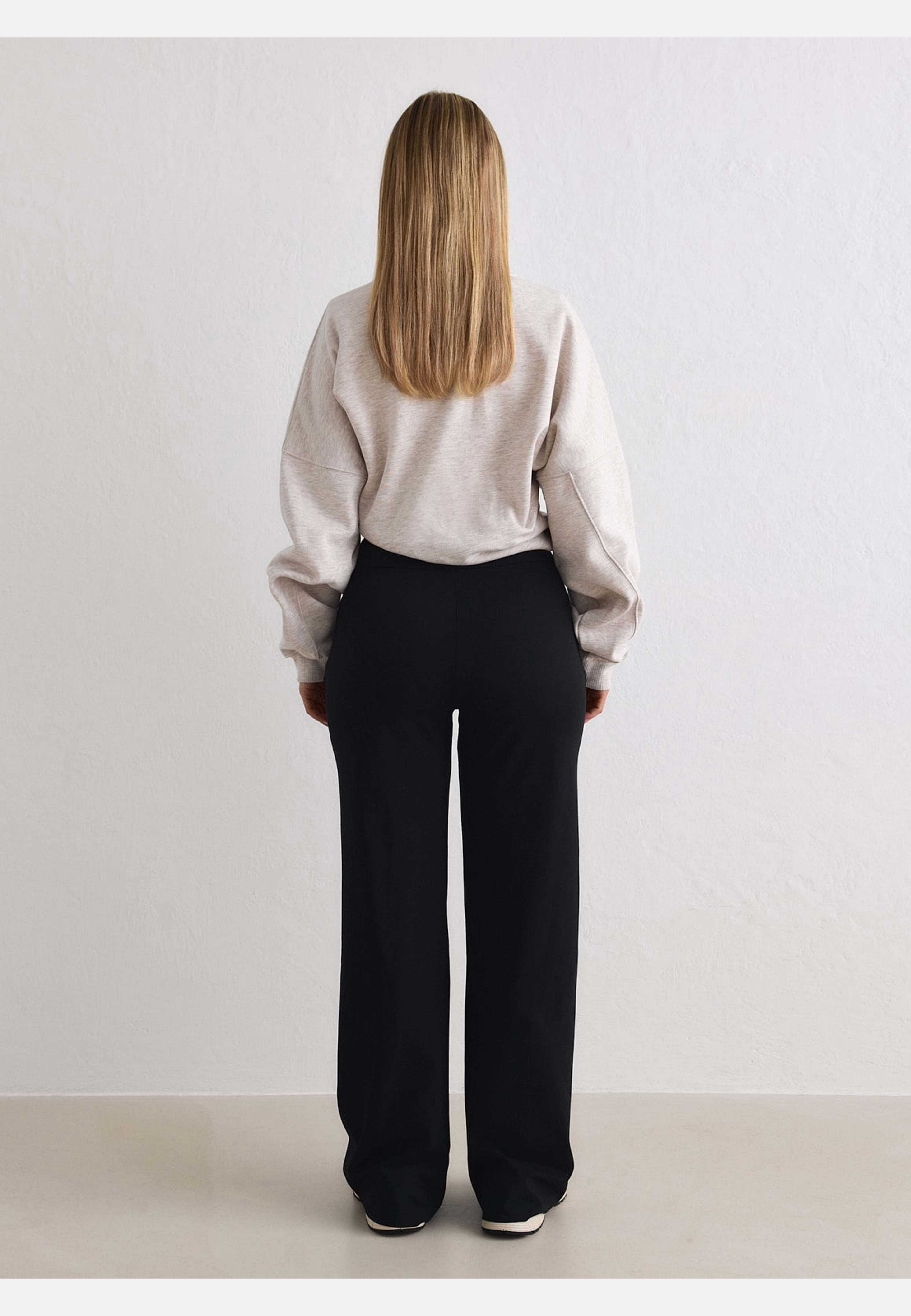 Sense Pants, från aim'n, i färgen black. Klicka för att öppna bilden i stort format