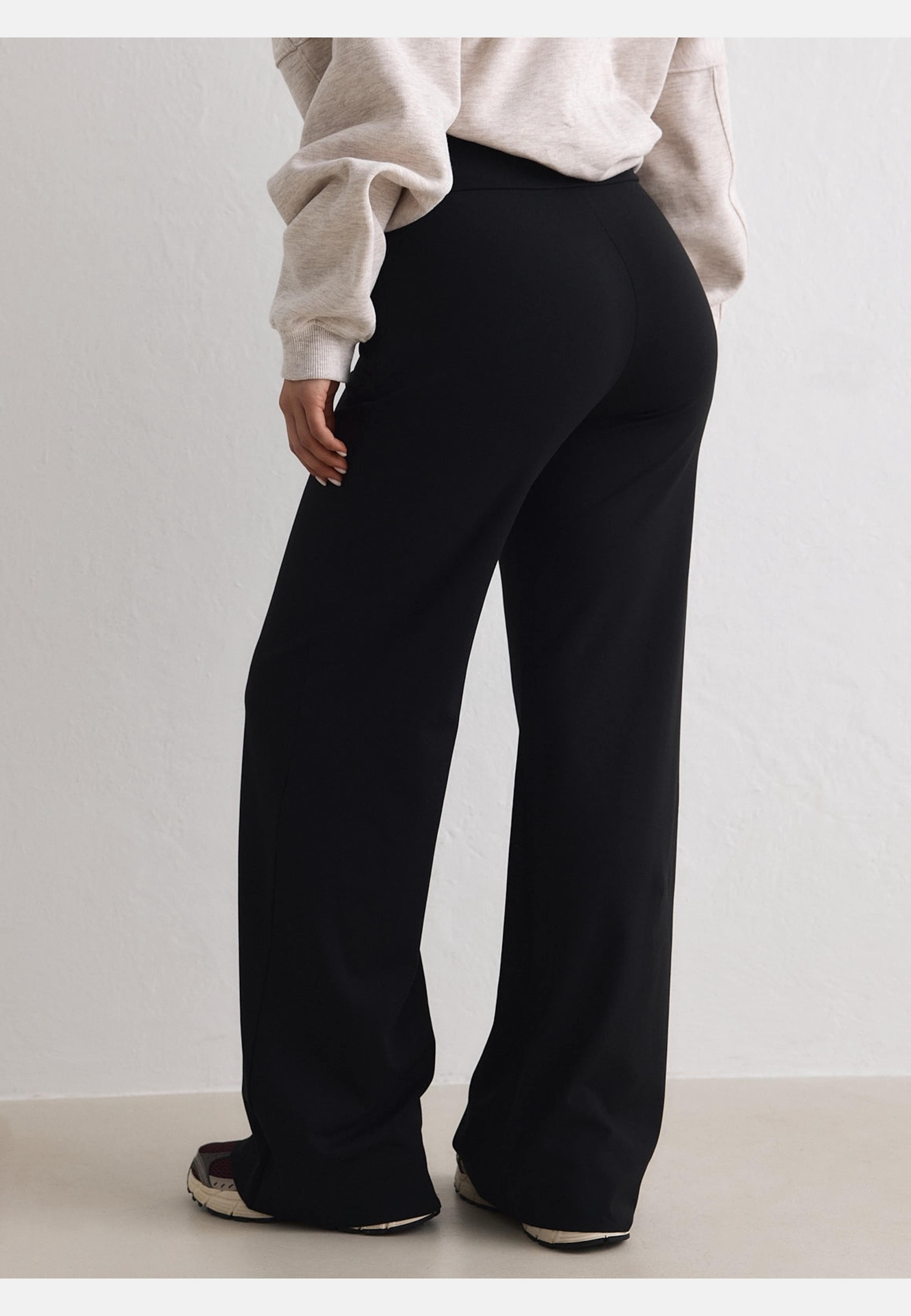 Sense Pants, från aim'n, i färgen black. Klicka för att öppna bilden i stort format