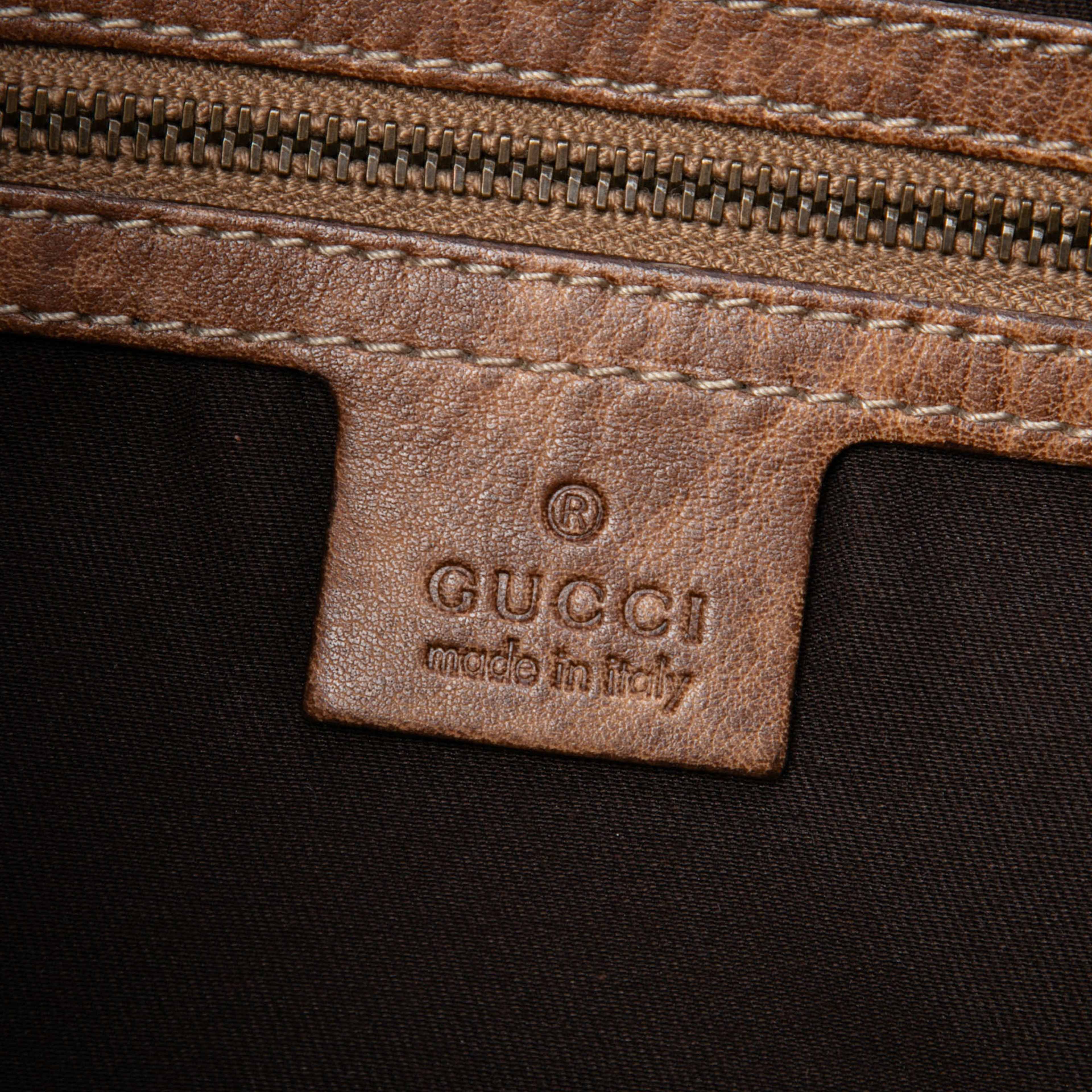 Gucci Large Gg Canvas New Pelham Satchel, från Luxclusif, i färgen beige. Klicka för att öppna bilden i stort format