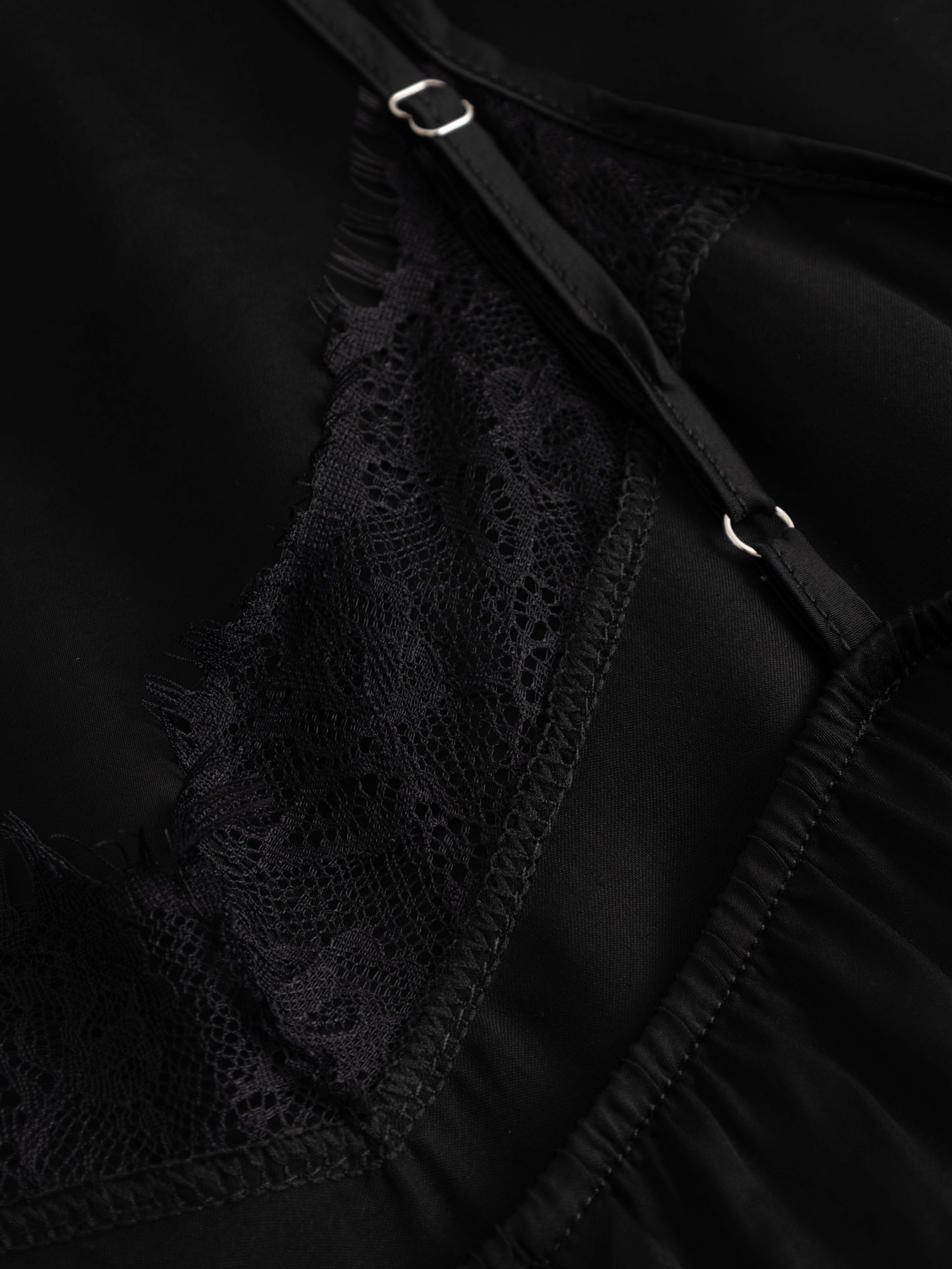 N-miliana Blouse - Black, från Noella, i färgen black. Klicka för att öppna bilden i stort format