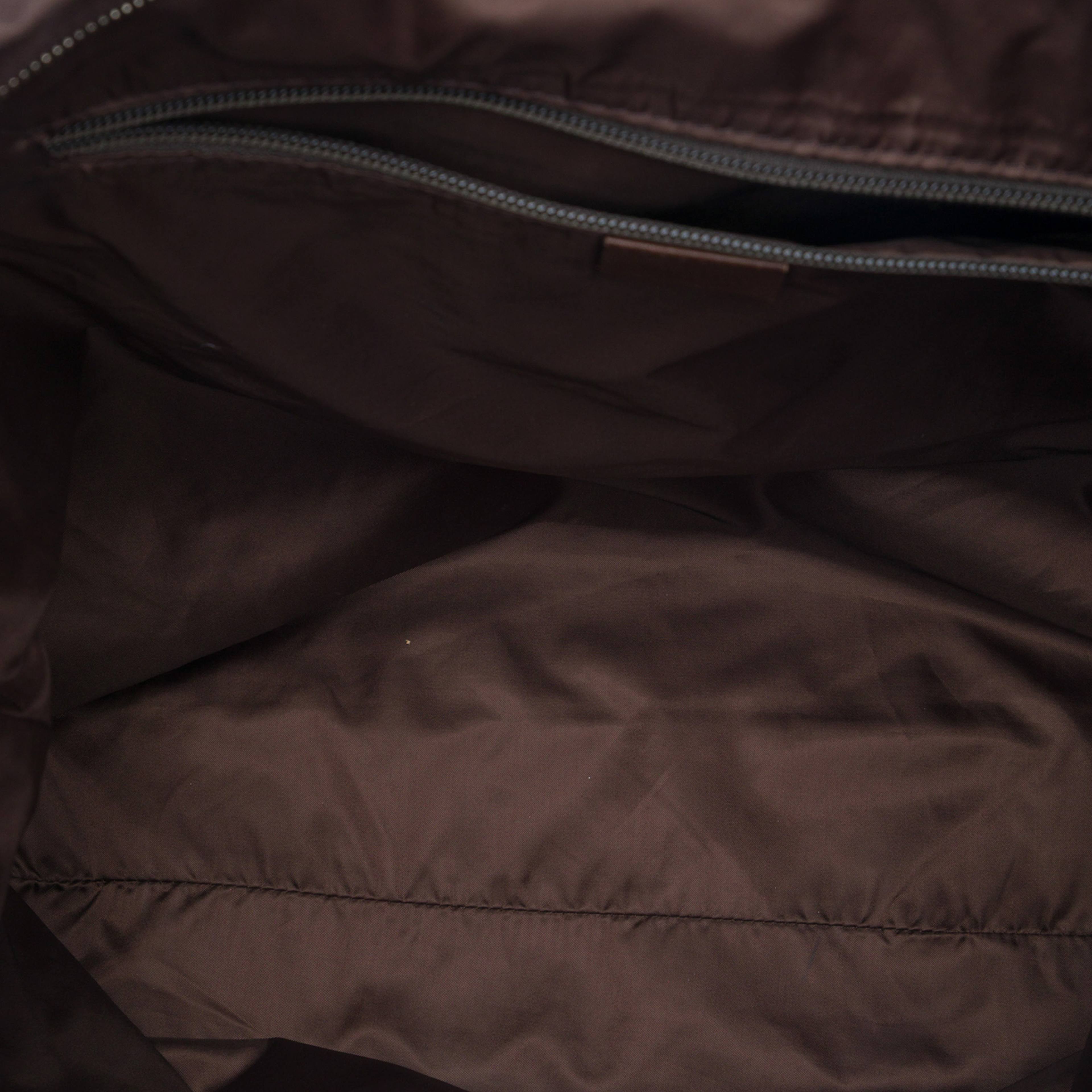 Gucci Diamante Nylon Web Tote, från Luxclusif, i färgen brun. Klicka för att öppna bilden i stort format