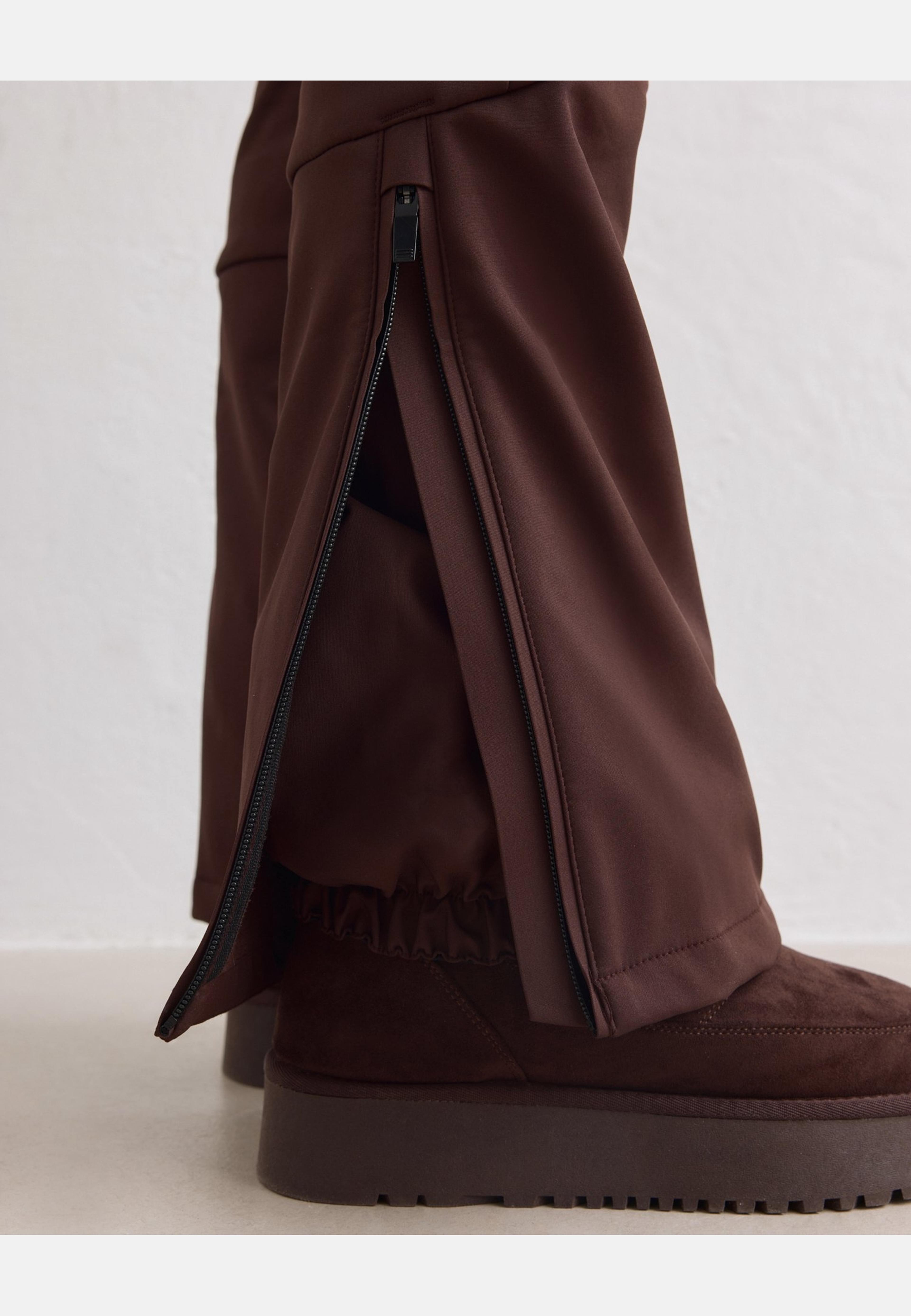 Stretch Thermo Bib Pants, från aim'n, i färgen chocolate. Klicka för att öppna bilden i stort format