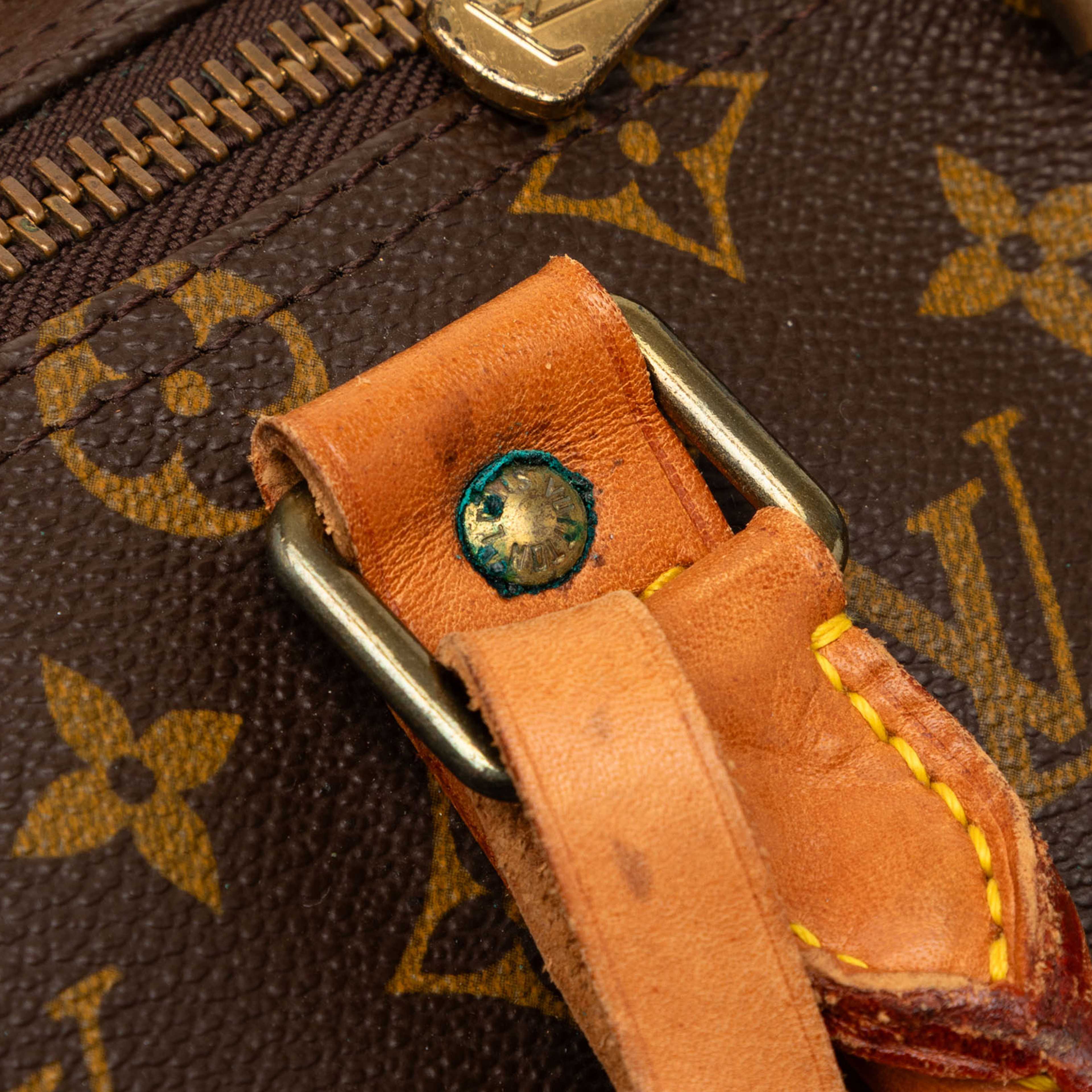 Louis Vuitton Monogram Keepall 50, från Luxclusif, i färgen brun. Klicka för att öppna bilden i stort format