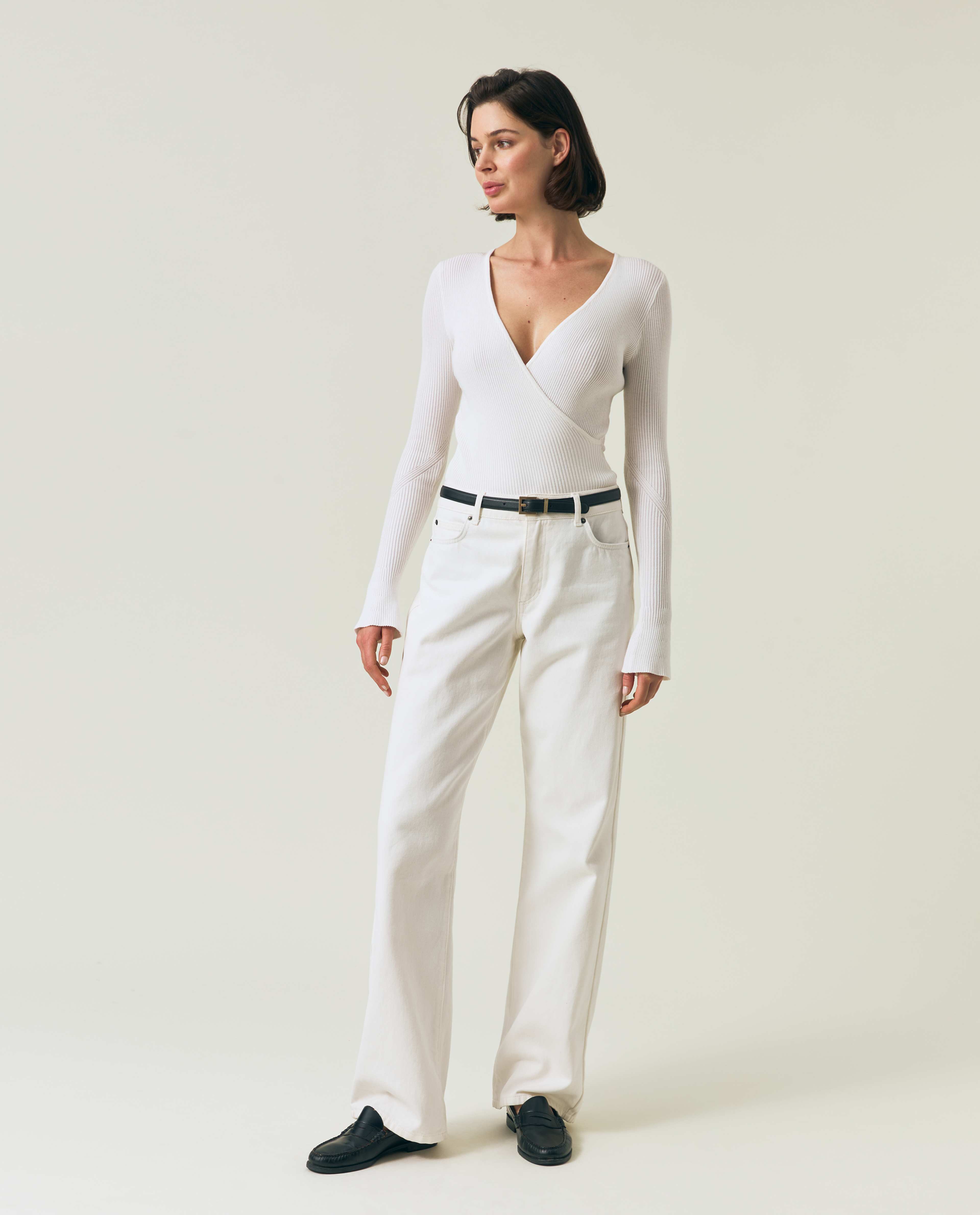 Mid-waist Straight-leg Jeans