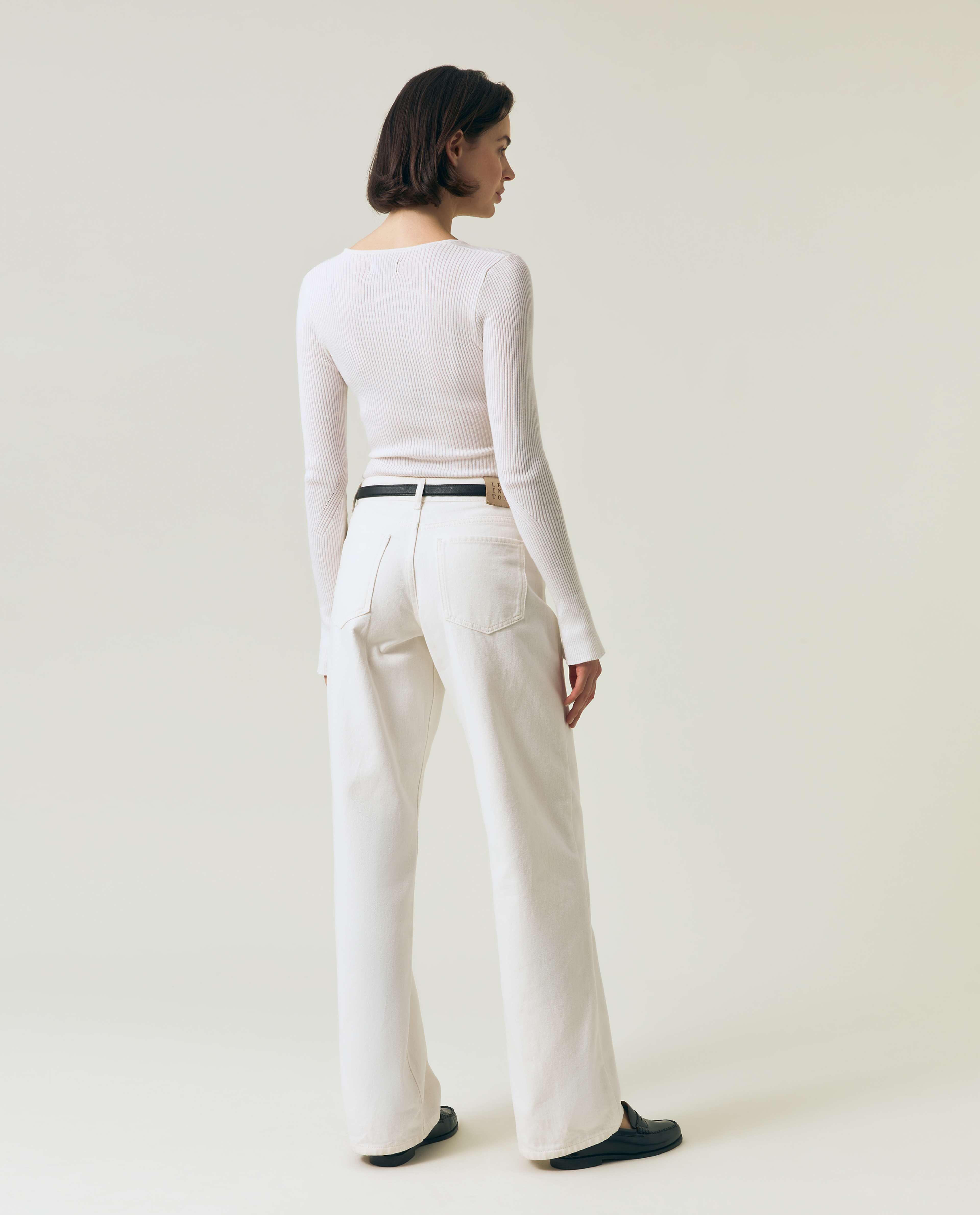 Mid-waist Straight-leg Jeans