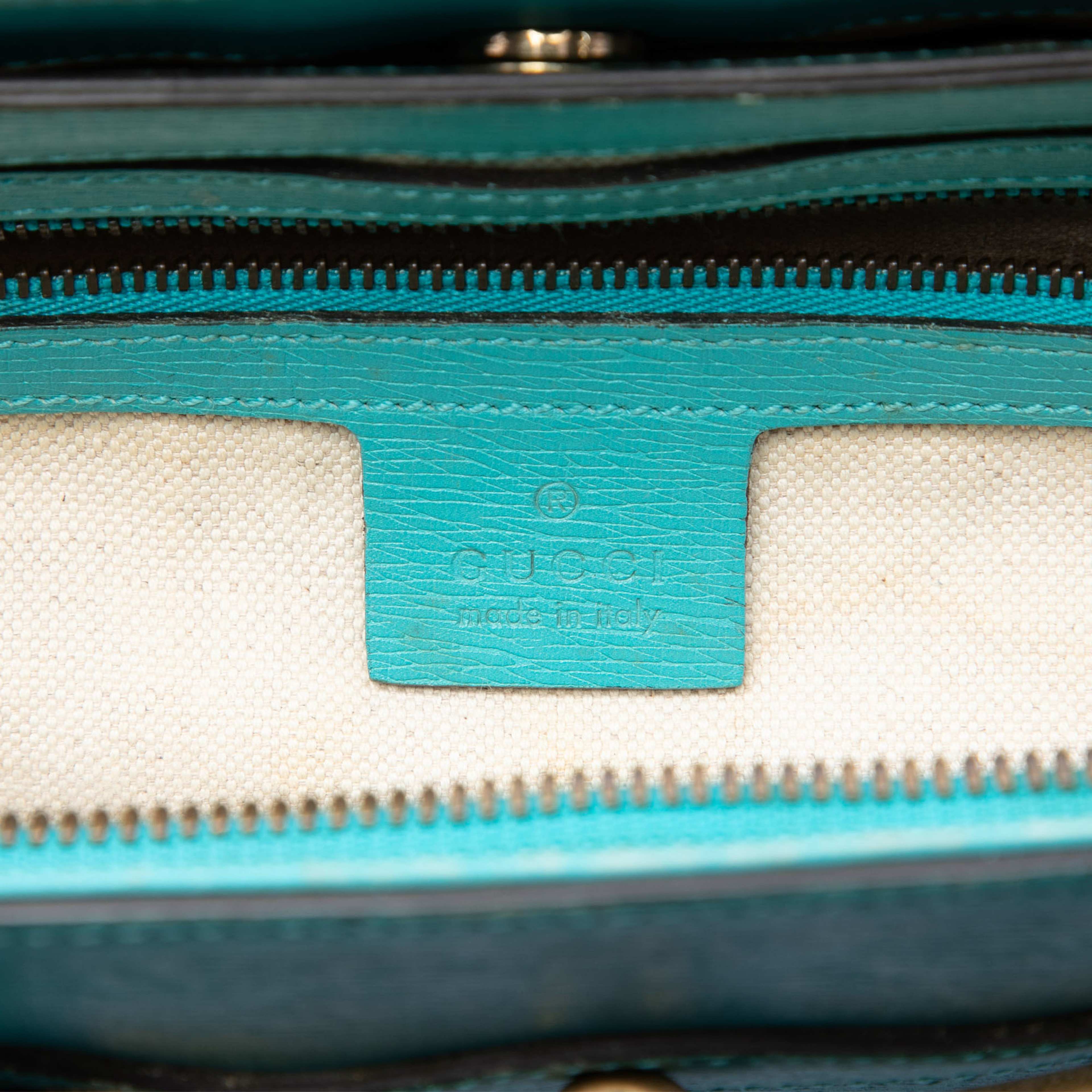 Gucci Leather Bright Bit Satchel, från Luxclusif, i färgen blå. Klicka för att öppna bilden i stort format