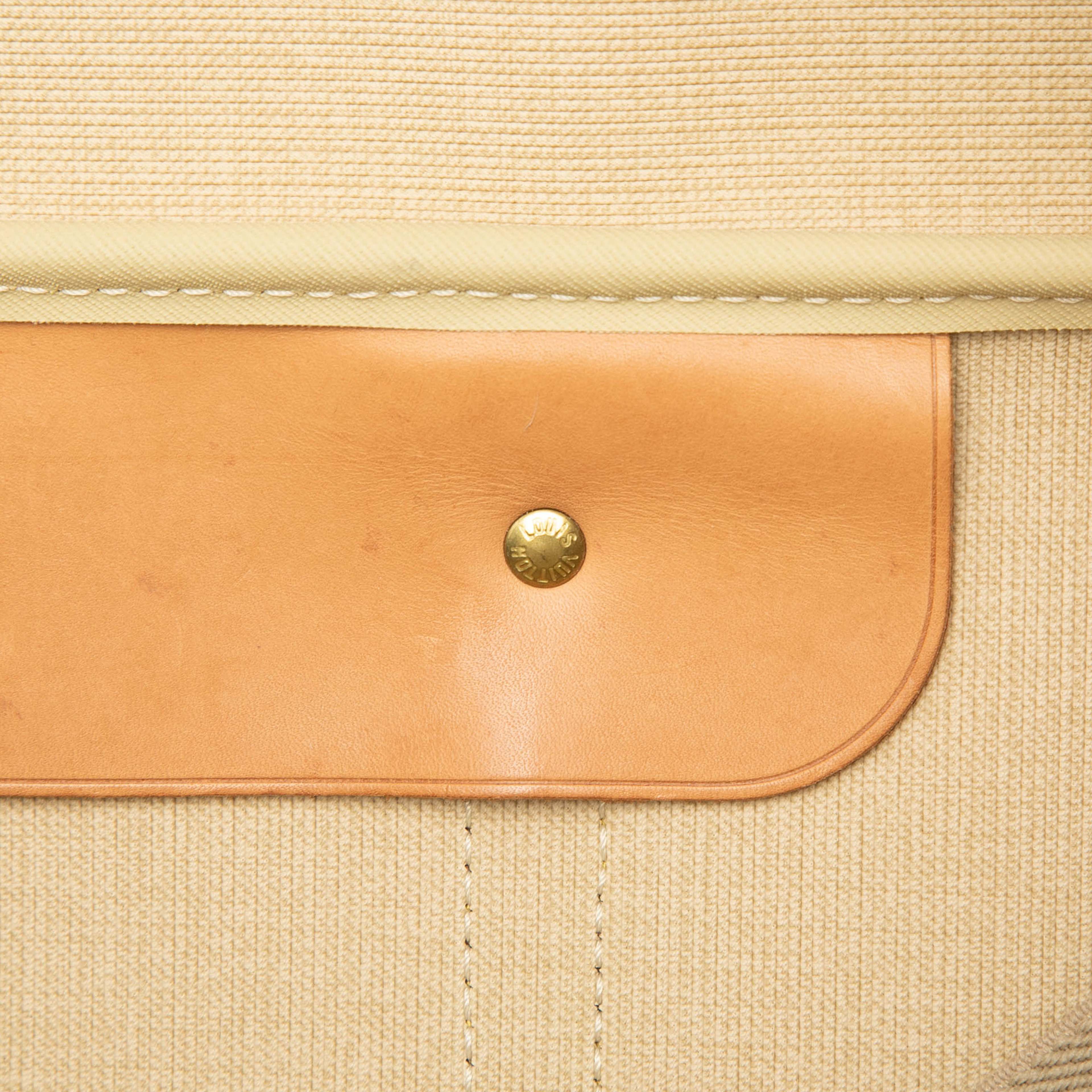 Louis Vuitton Monogram Sirius 45, från Luxclusif, i färgen brun. Klicka för att öppna bilden i stort format