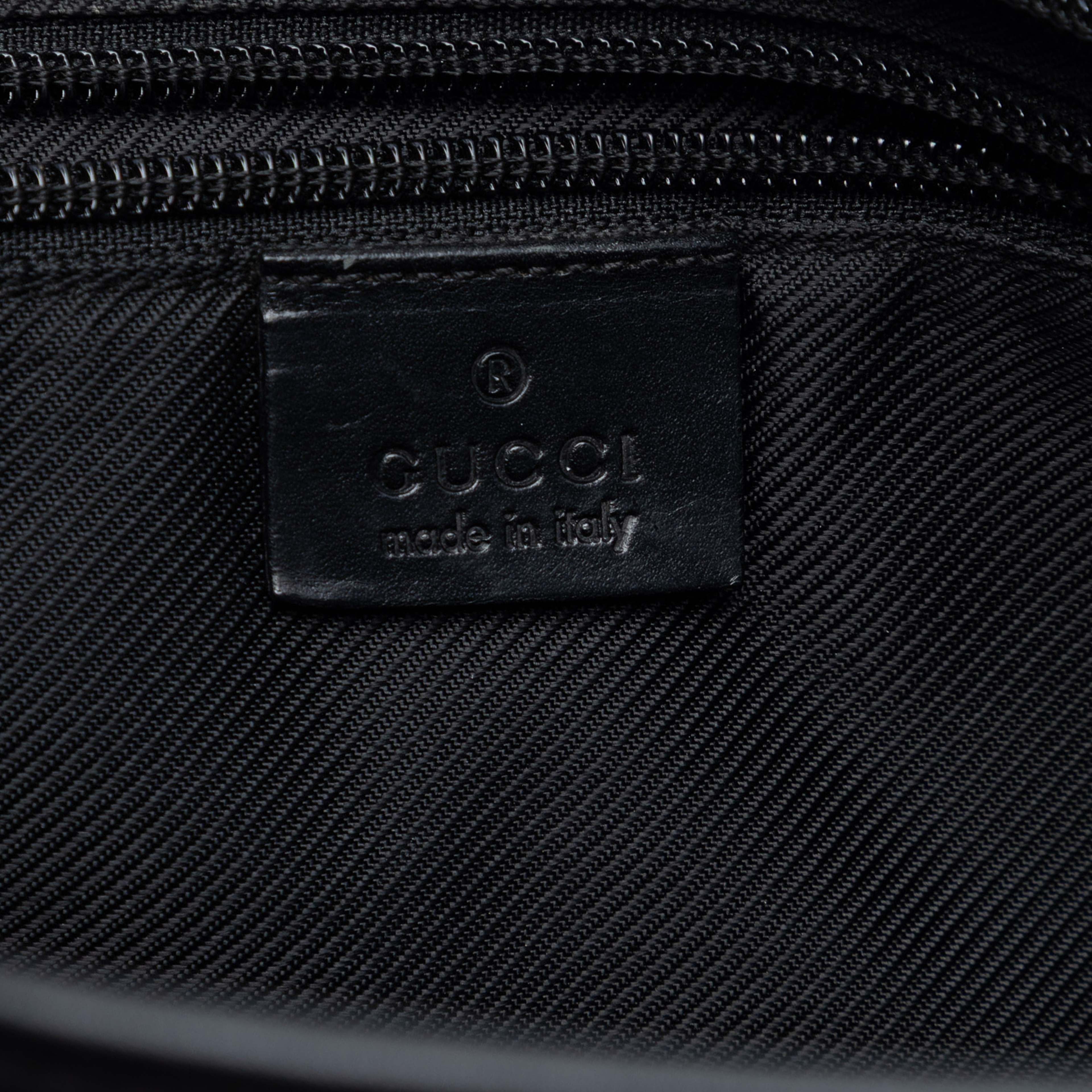 Gucci Gg Canvas Tote, från Luxclusif, i färgen black. Klicka för att öppna bilden i stort format