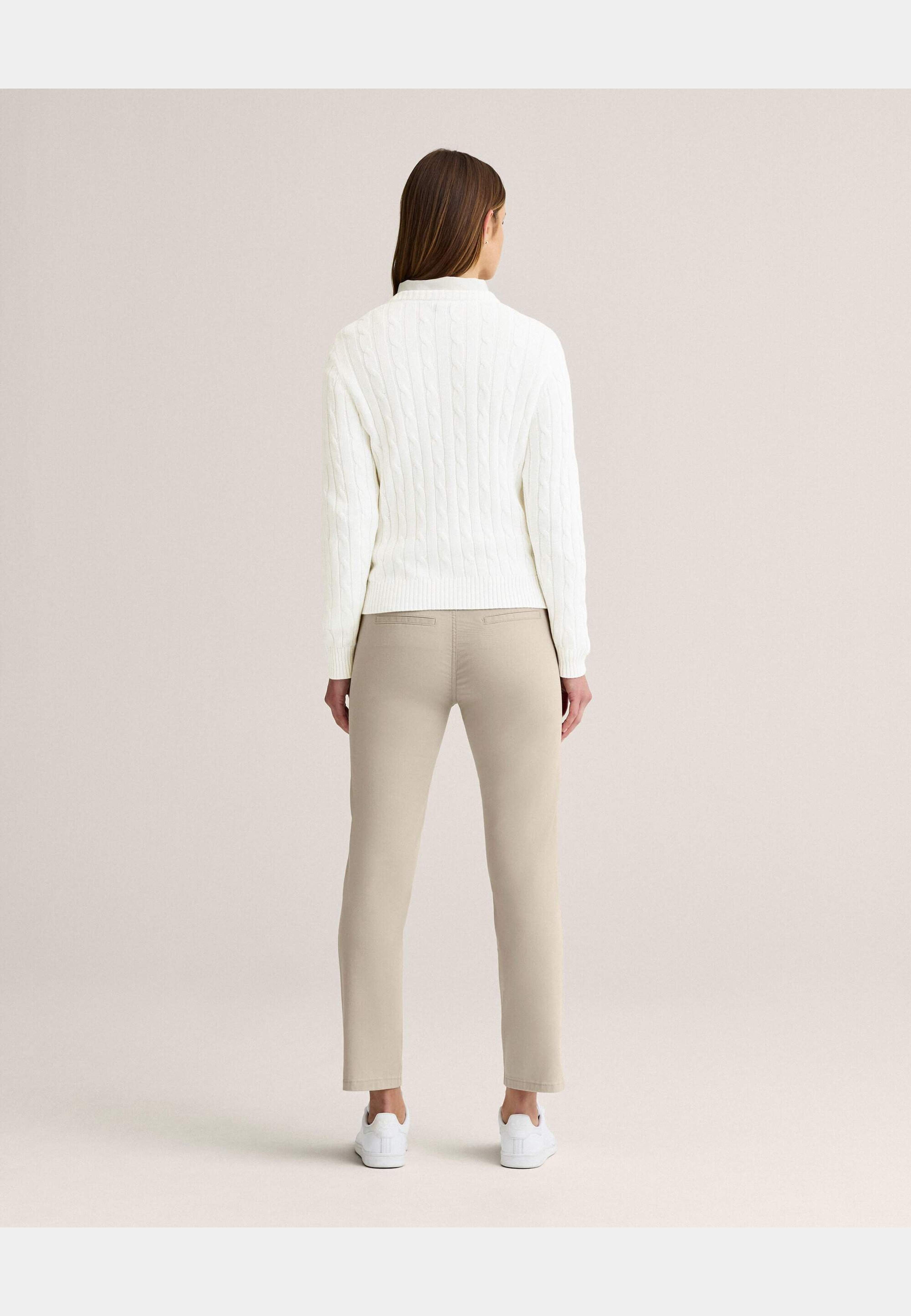 Brittany Cardigan, från Newhouse, i färgen offwhite. Klicka för att öppna bilden i stort format