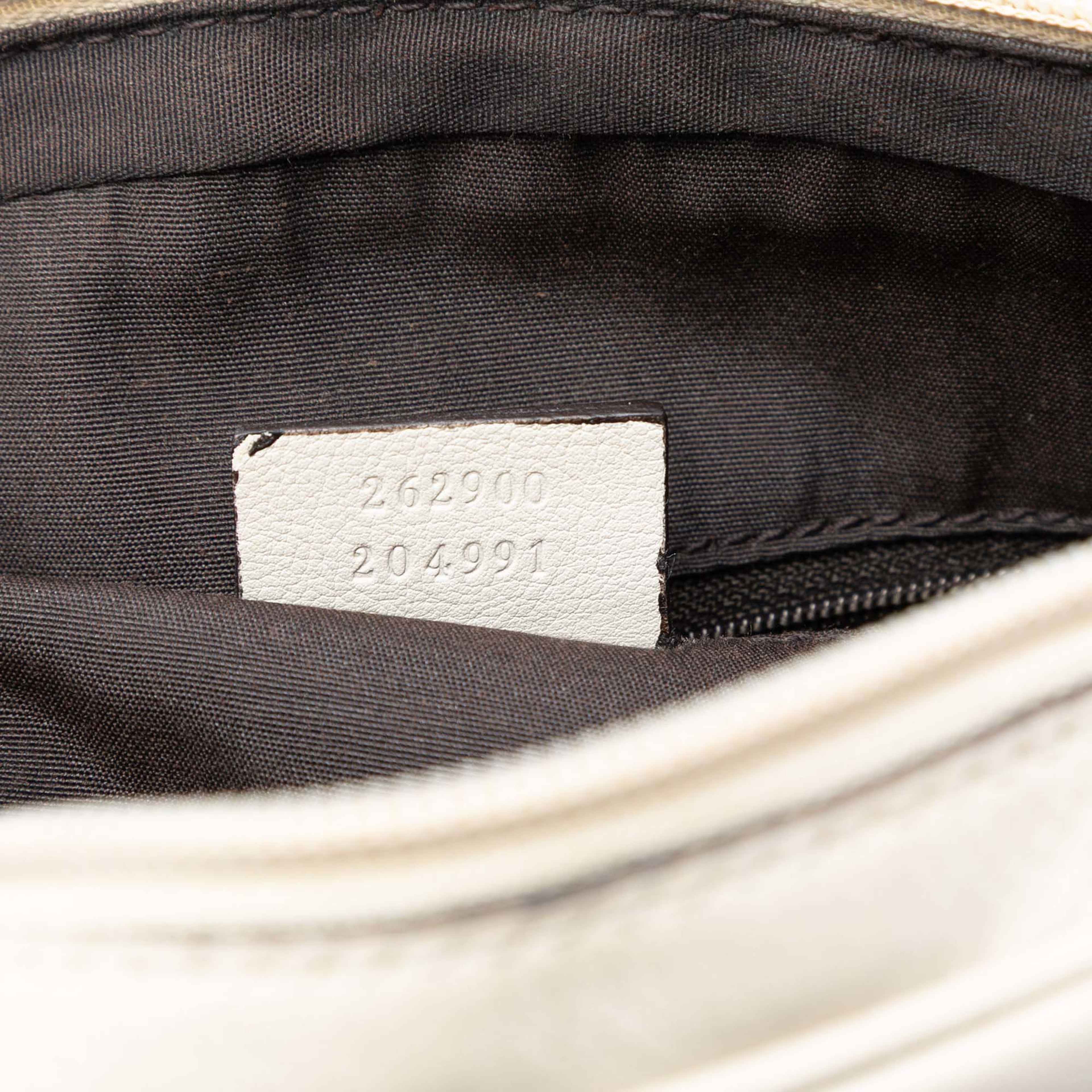 Gucci Guccissima Crest Shoulder Bag, från Luxclusif, i färgen light pink. Klicka för att öppna bilden i stort format