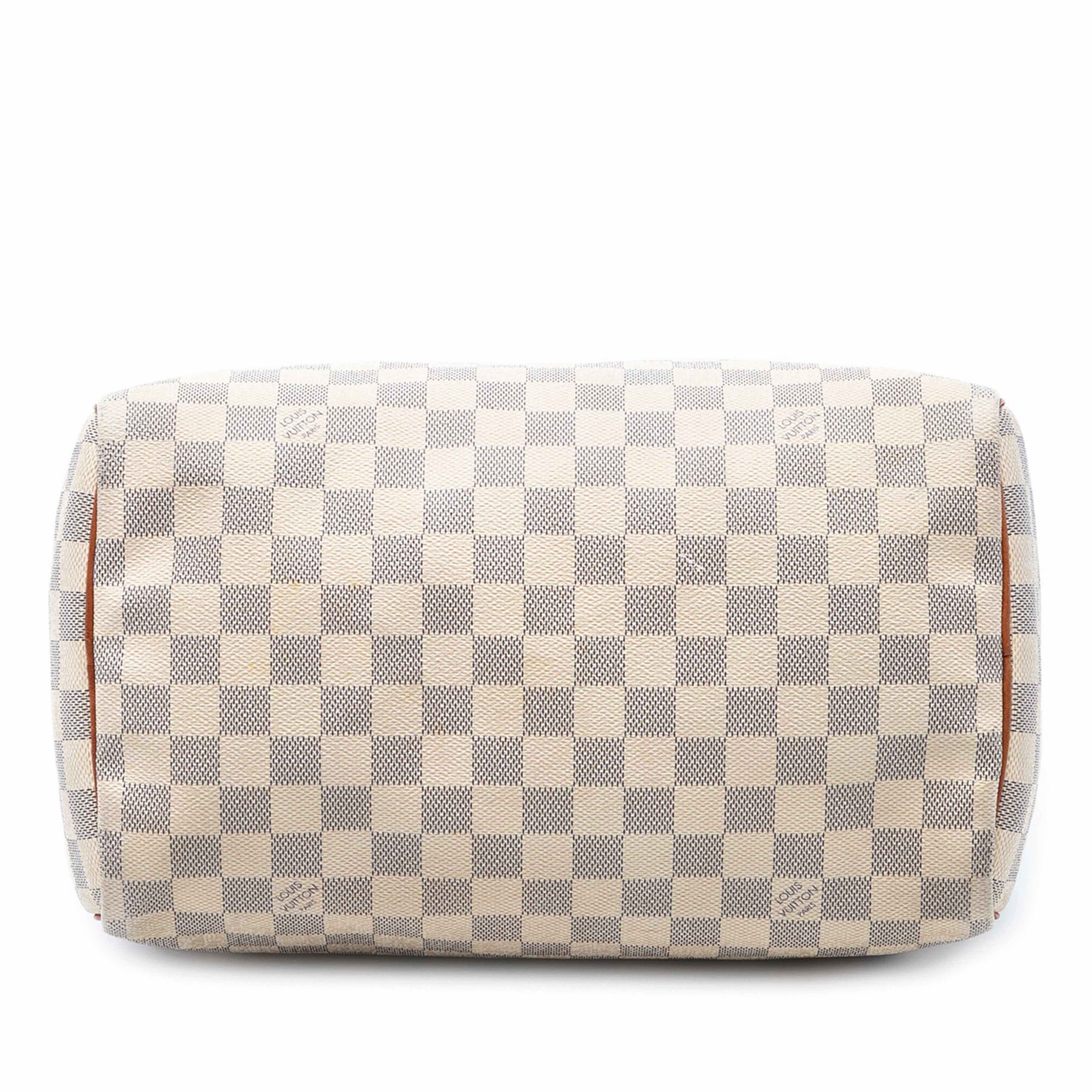 Louis Vuitton Damier Azur Speedy 30, från Luxclusif, i färgen vit. Klicka för att öppna bilden i stort format